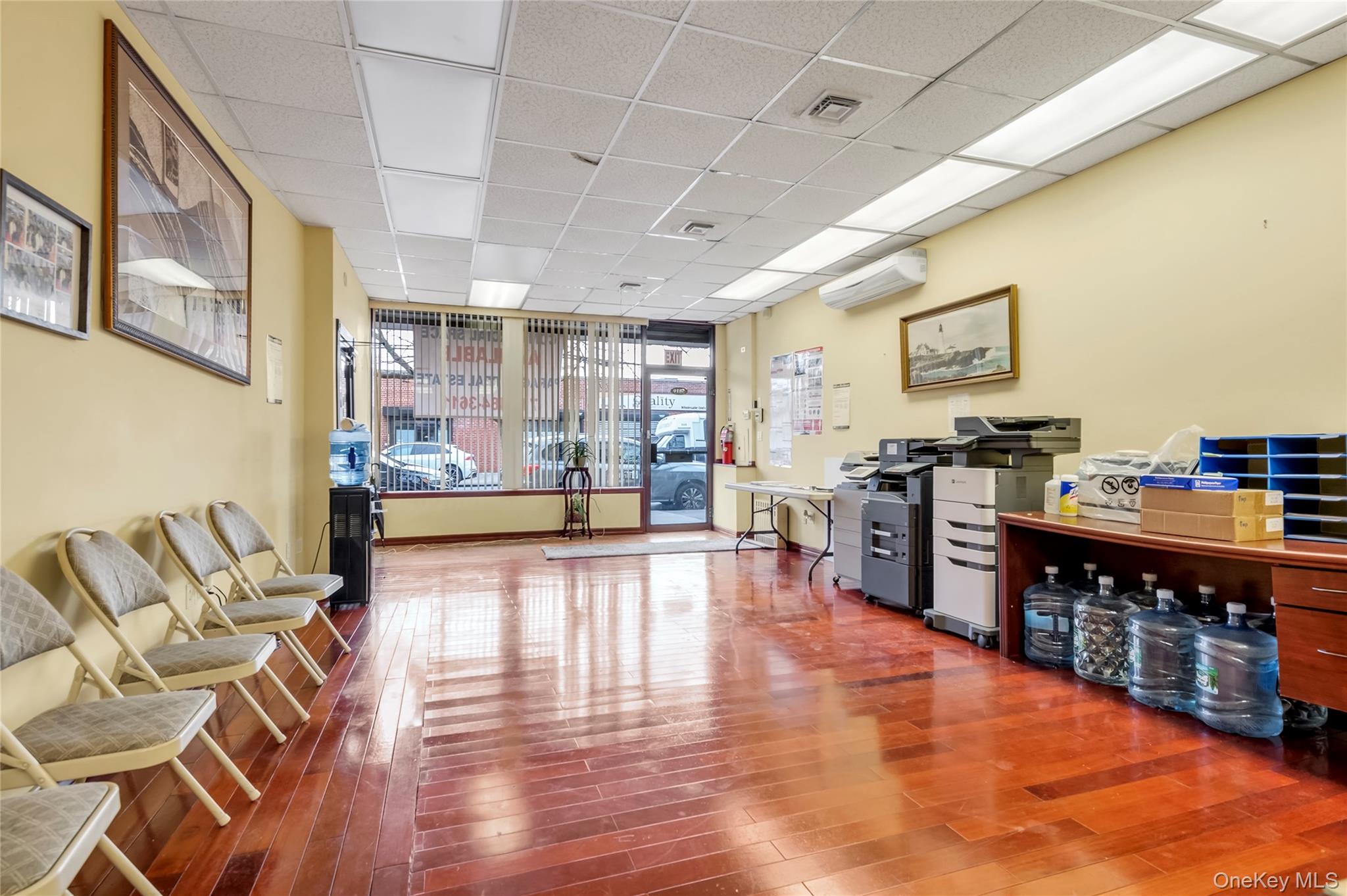5019 Avenue Property Photo 4