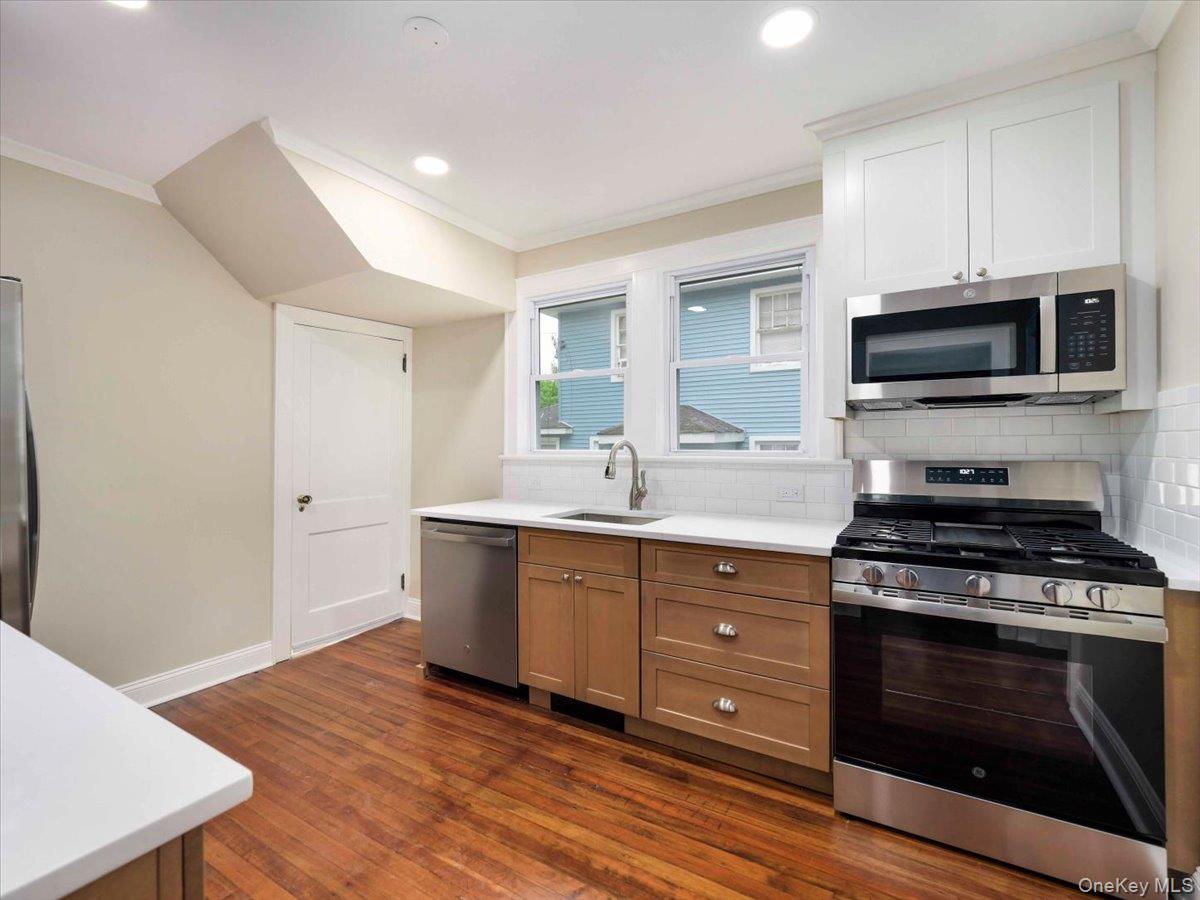 121 Clinton Avenue Property Photo 8