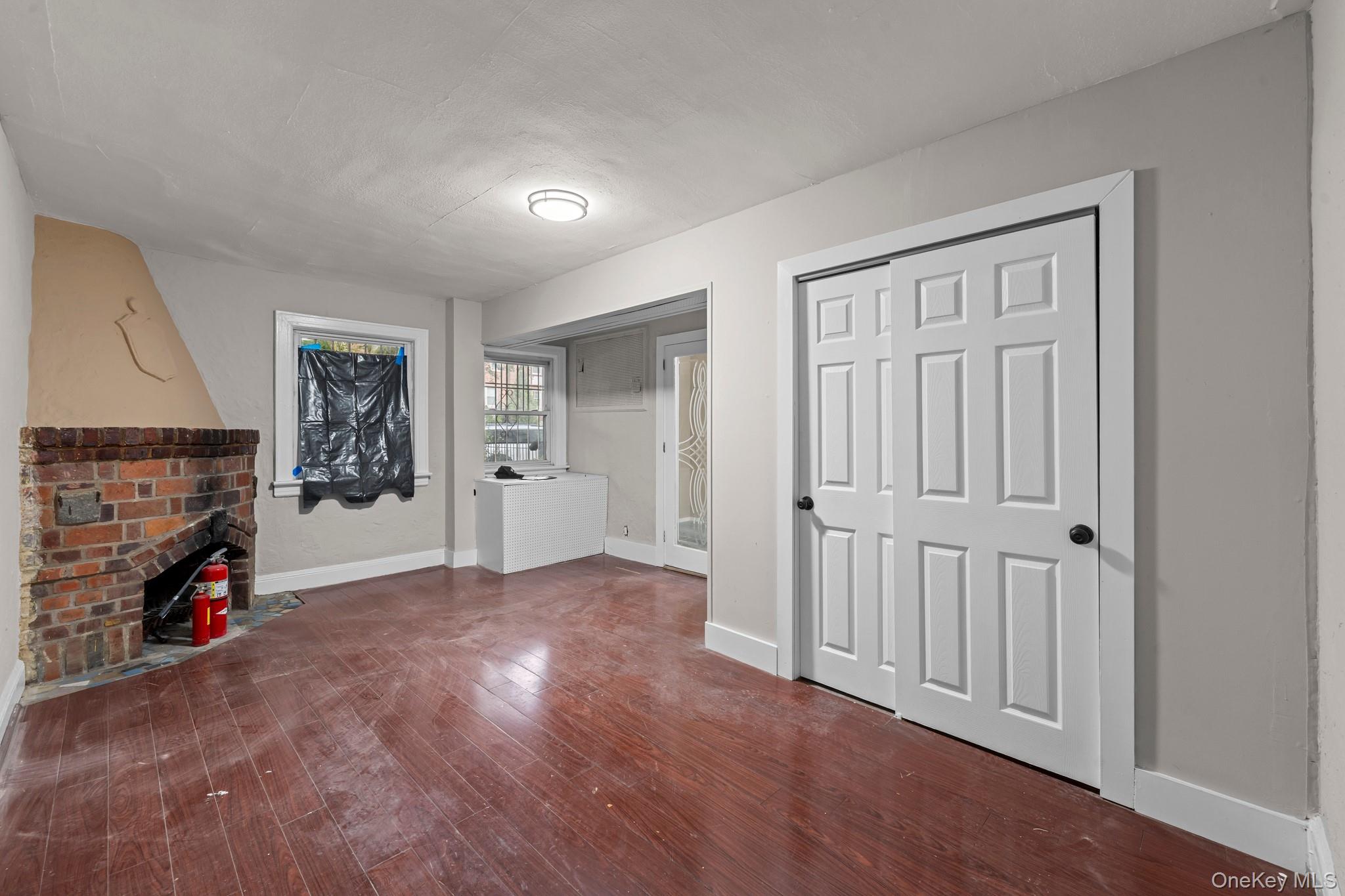 13314 Francis Lewis Boulevard Property Photo 9