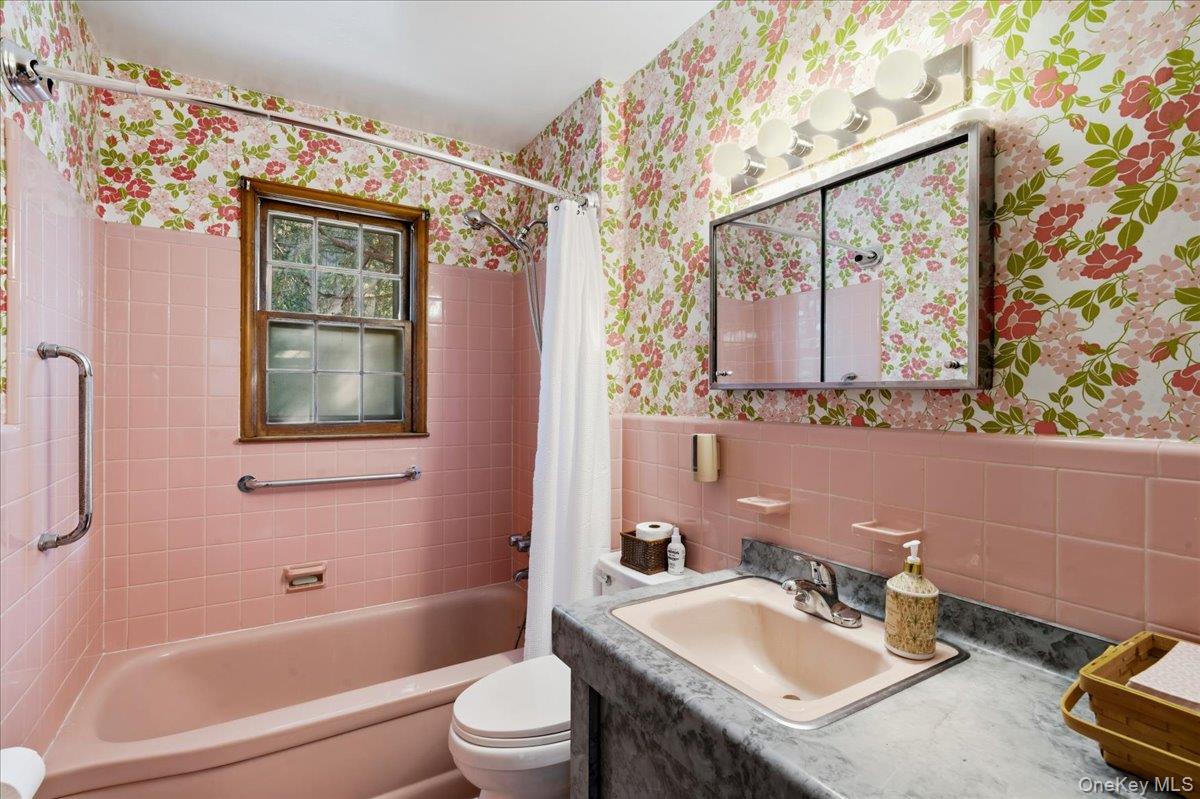 68 Roy Avenue Property Photo 12