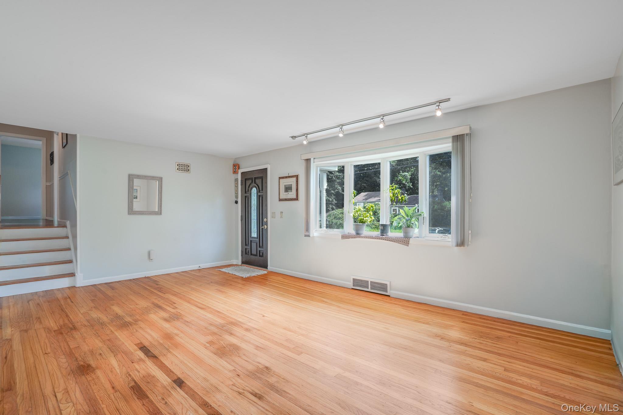 8 Hampton Road Property Photo 6