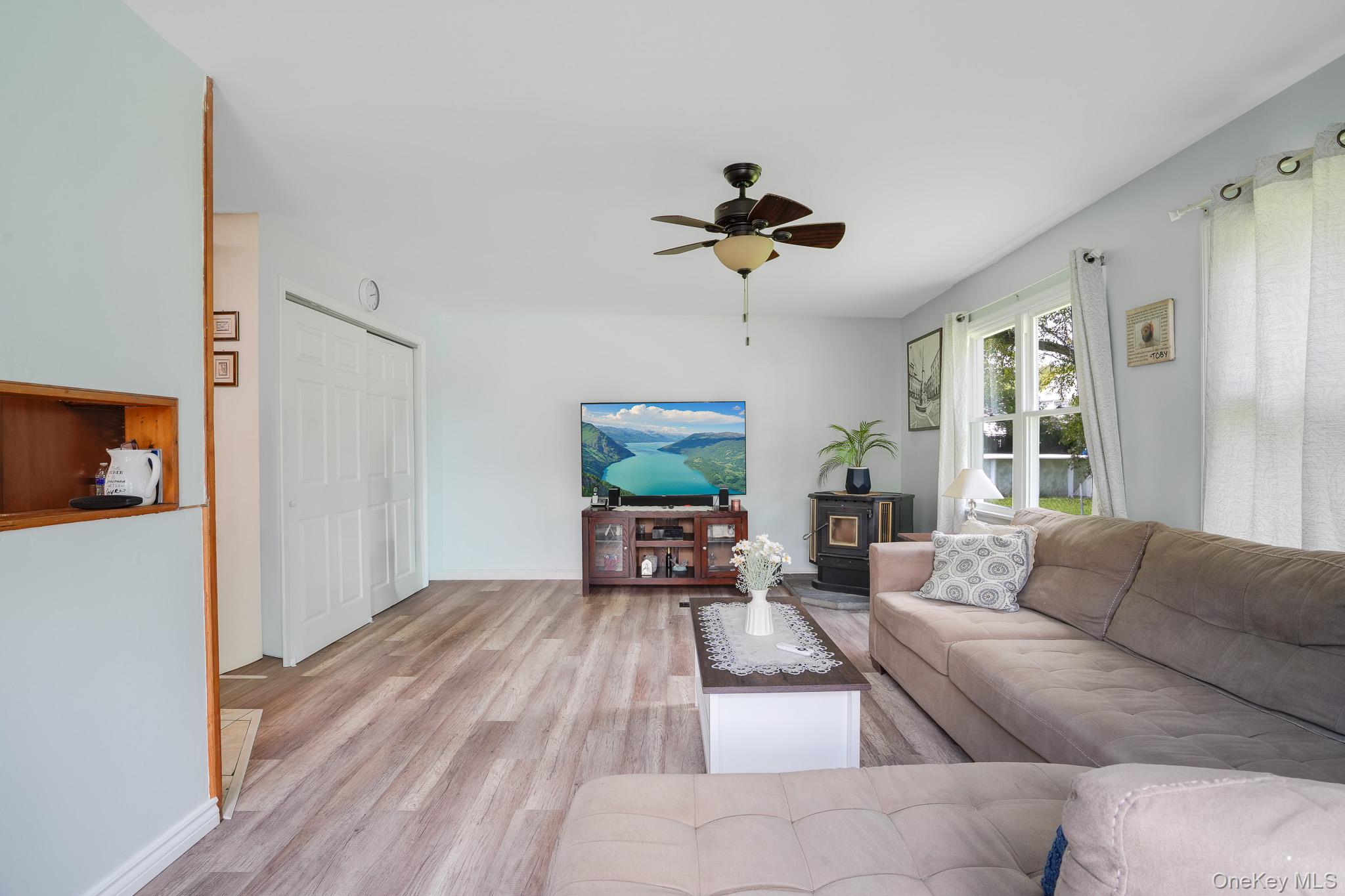 8 Hampton Road Property Photo 13