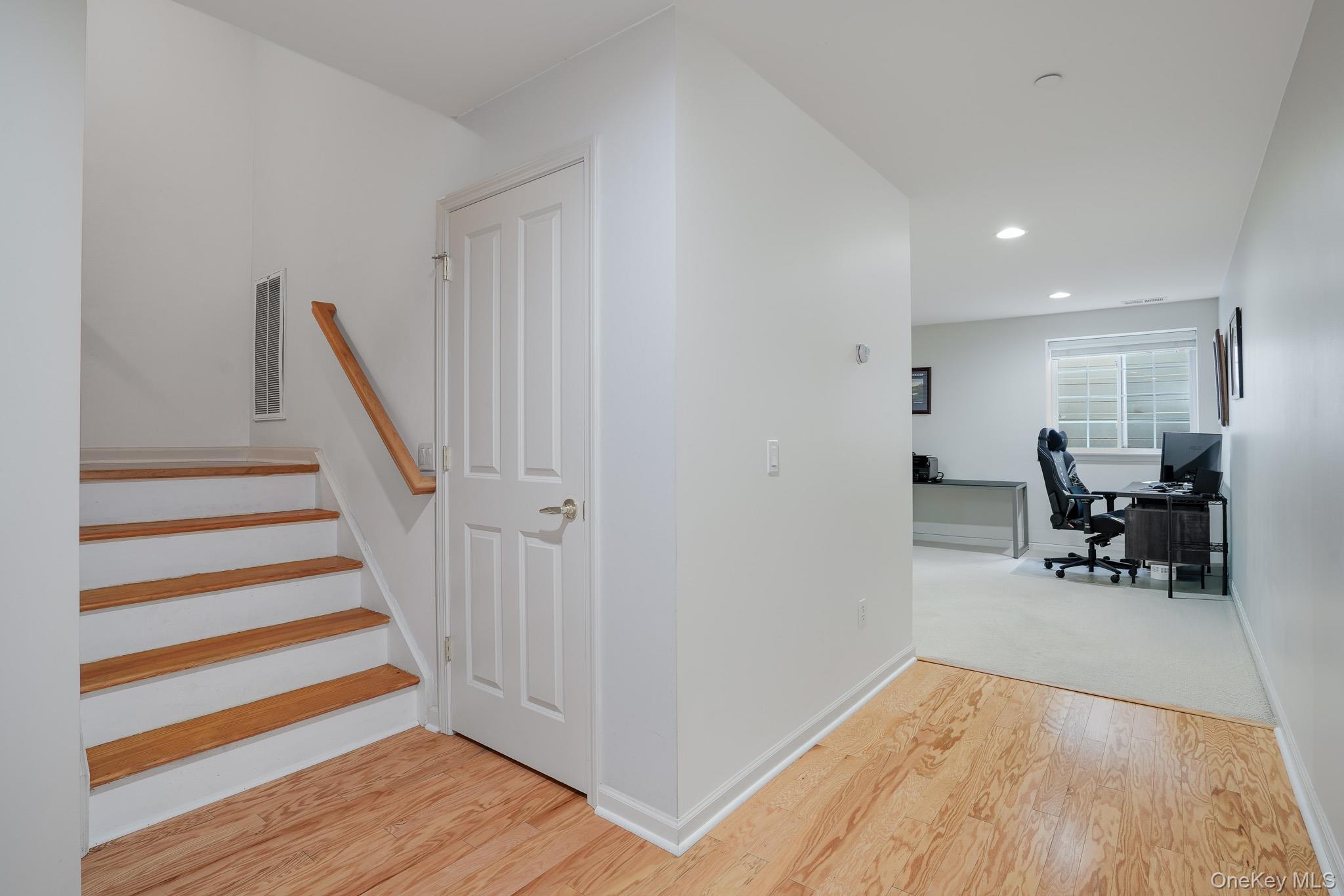 303 Bridgeview Drive Property Photo 5