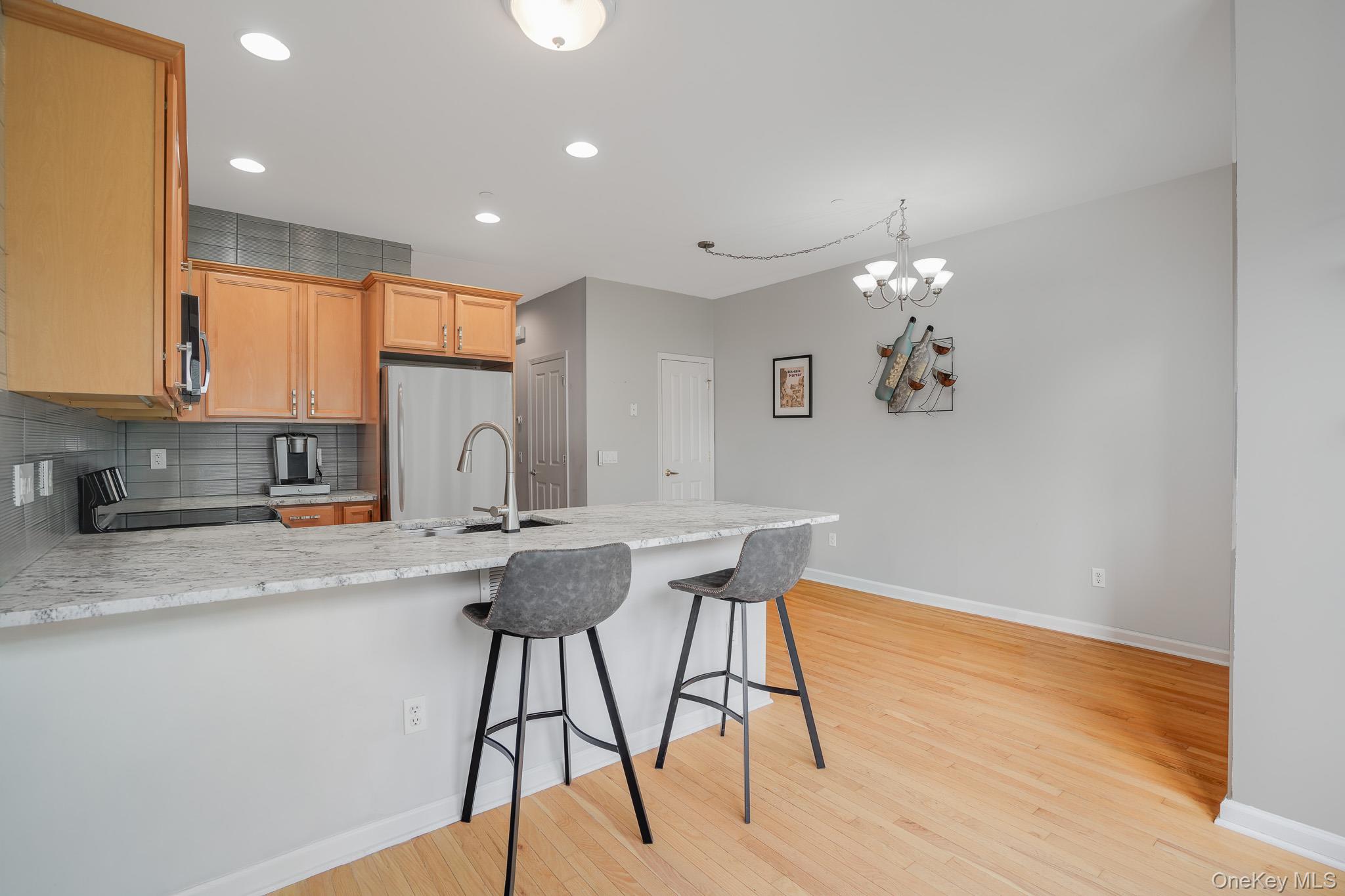 303 Bridgeview Drive Property Photo 14