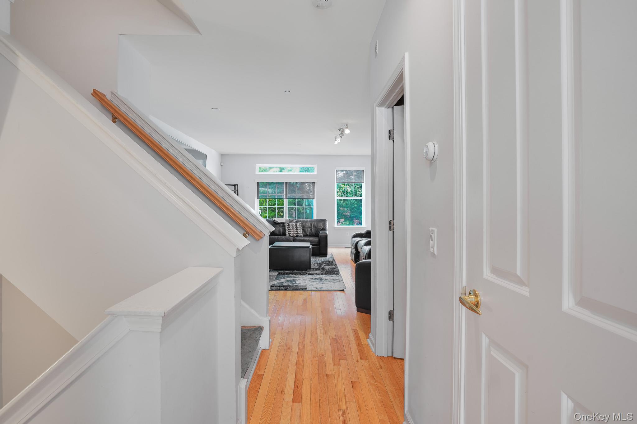 303 Bridgeview Drive Property Photo 16
