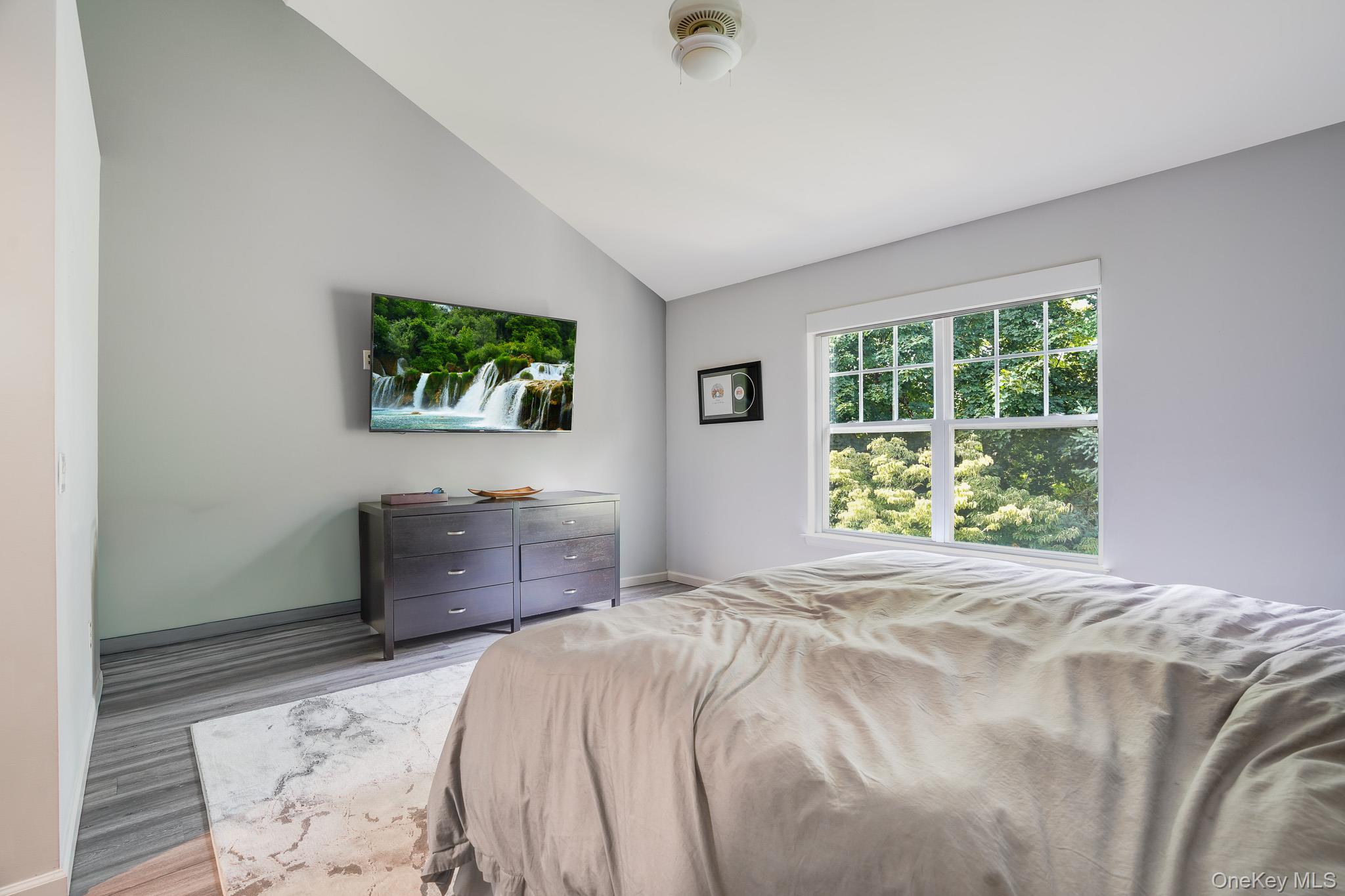 303 Bridgeview Drive Property Photo 26