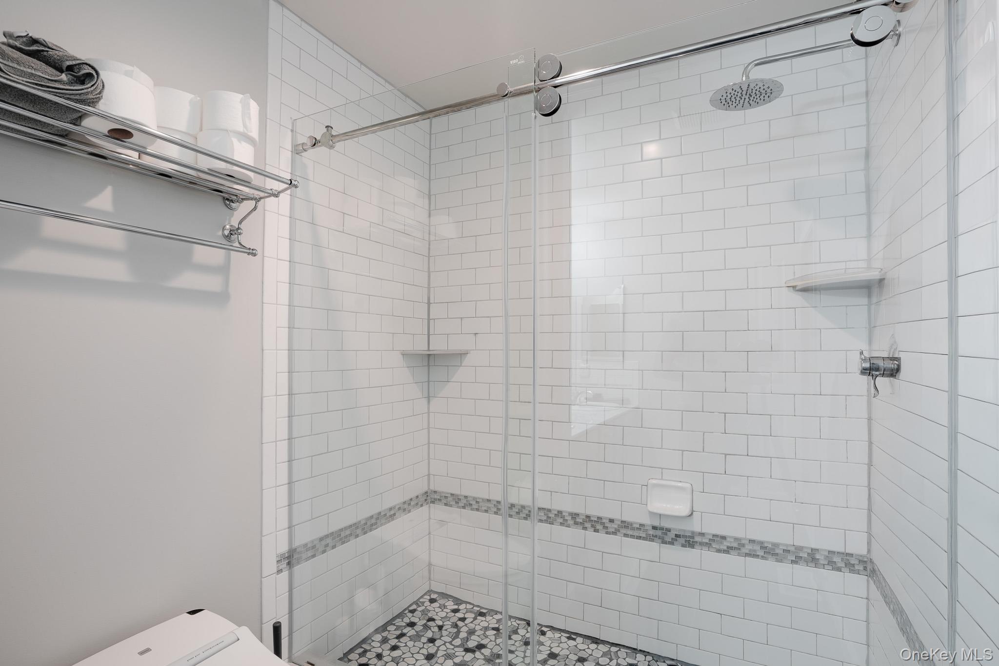 303 Bridgeview Drive Property Photo 29