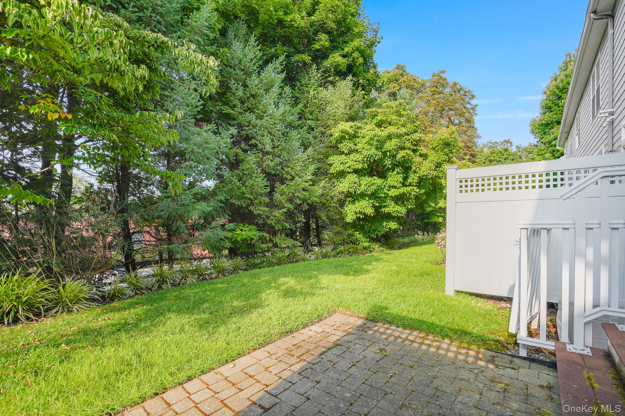 303 Bridgeview Drive Property Photo 35