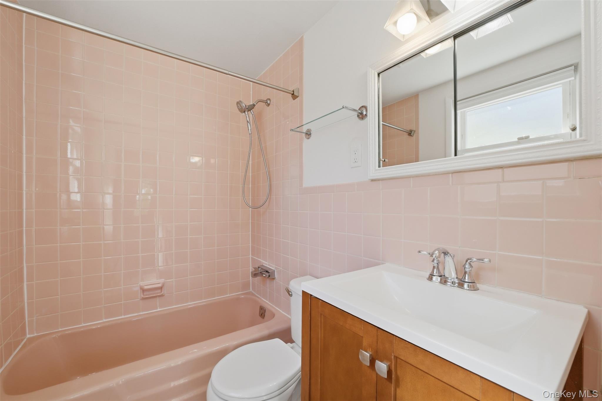 315 Sickles Avenue Property Photo 15