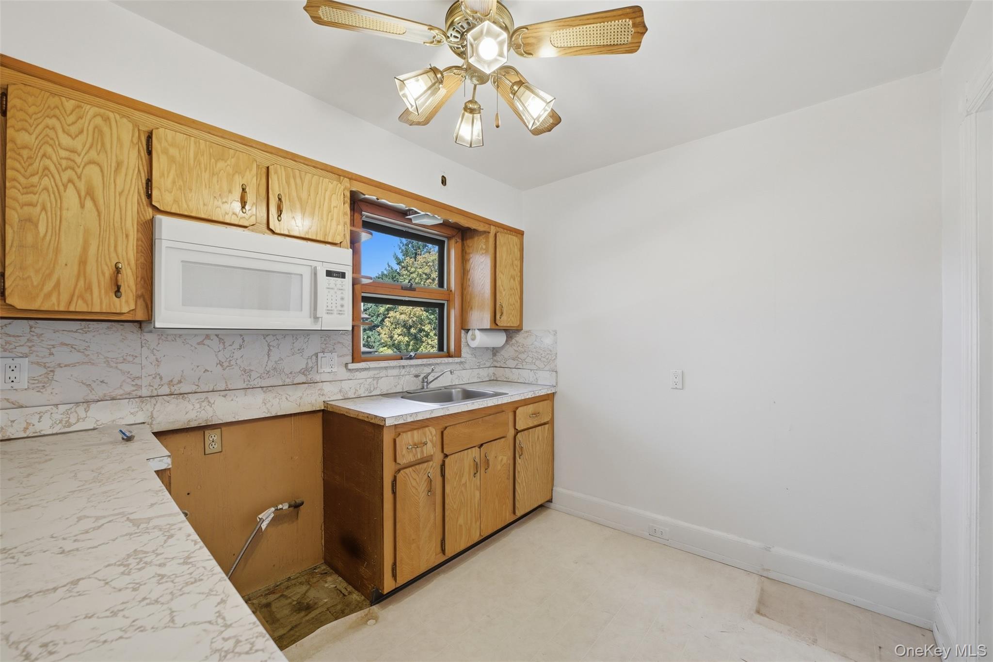 315 Sickles Avenue Property Photo 23