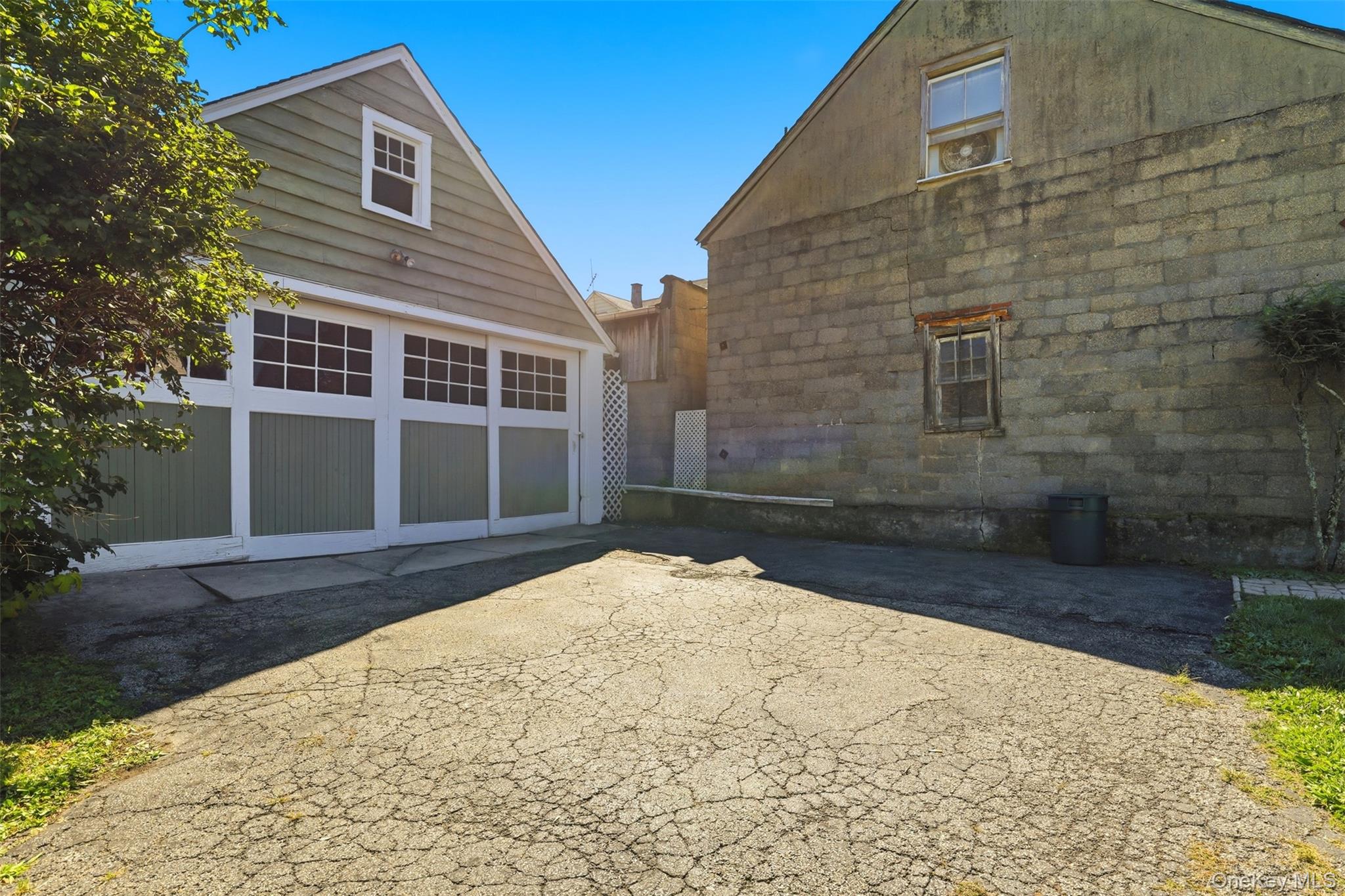 315 Sickles Avenue Property Photo 34