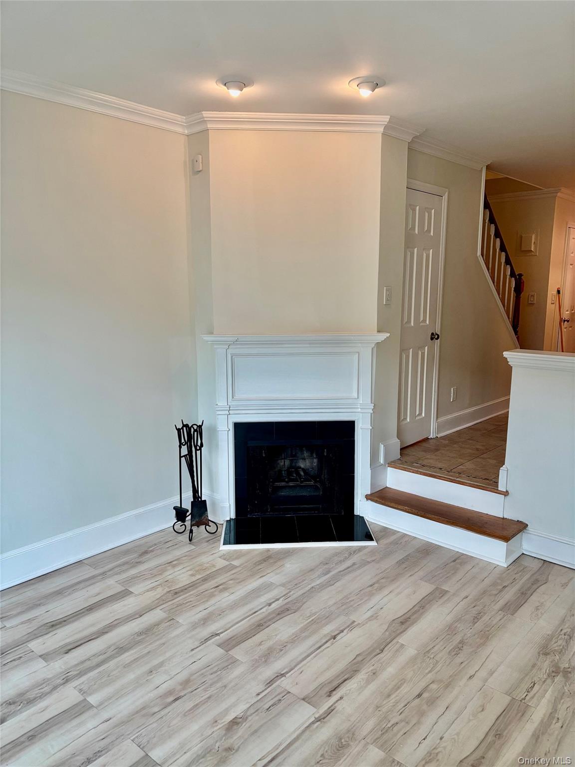 10 Westview Avenue D Property Photo 4
