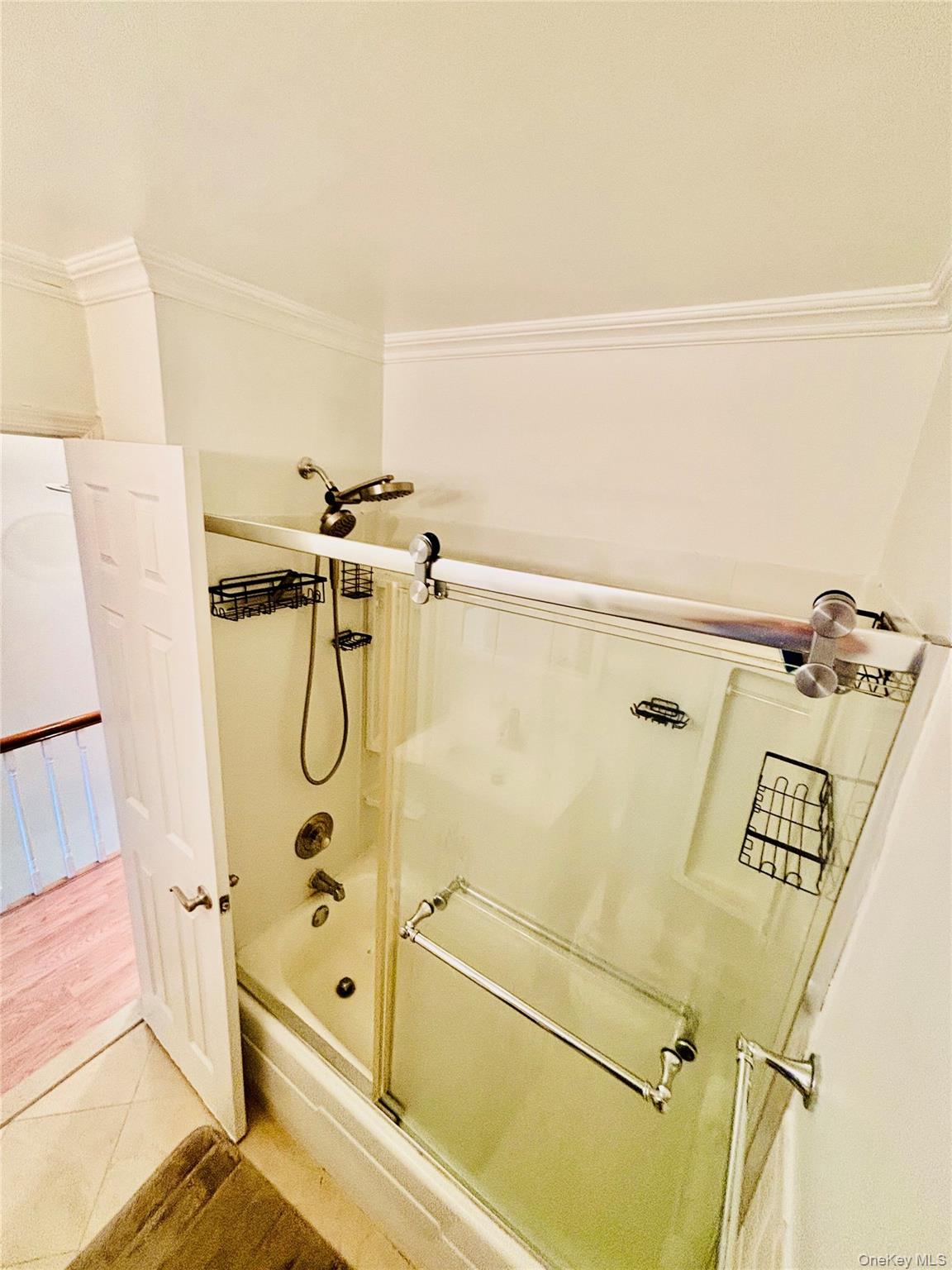 10 Westview Avenue D Property Photo 22