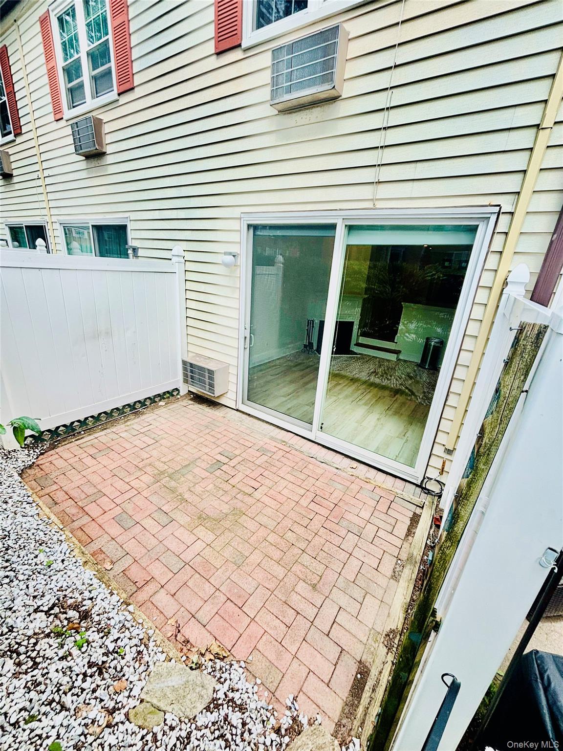 10 Westview Avenue D Property Photo 25
