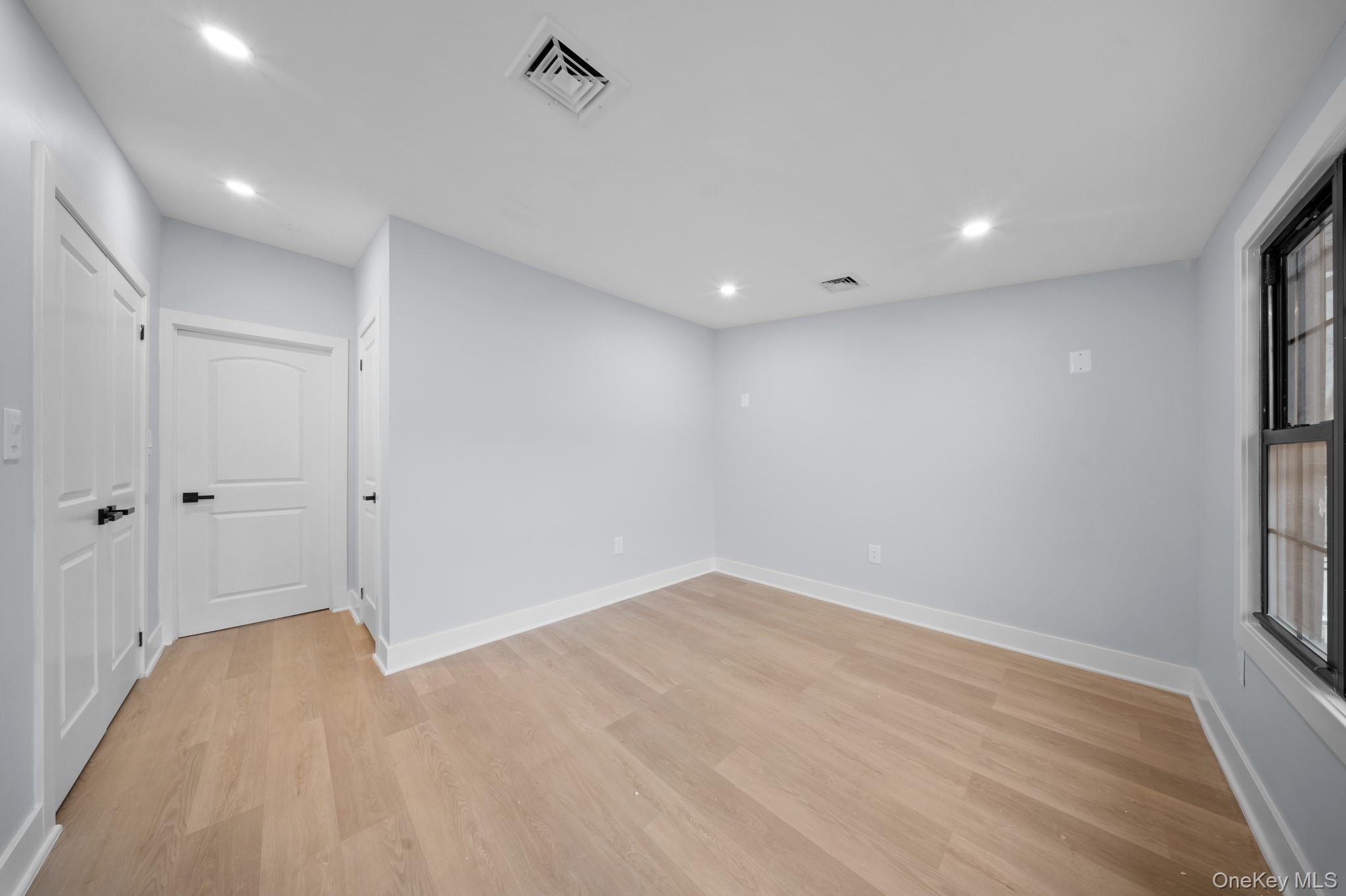 11593 217th Street Property Photo 5