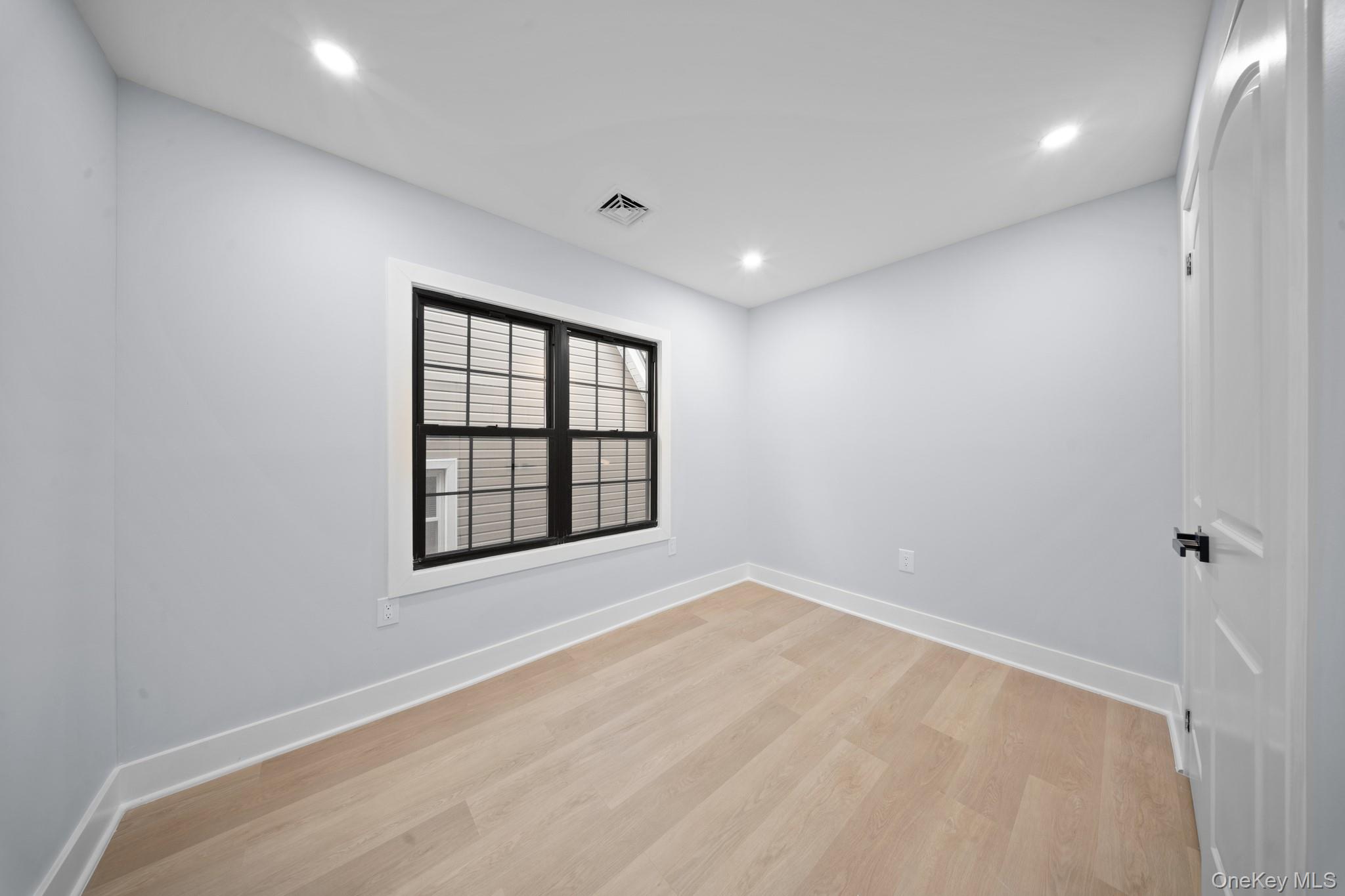 11593 217th Street Property Photo 8