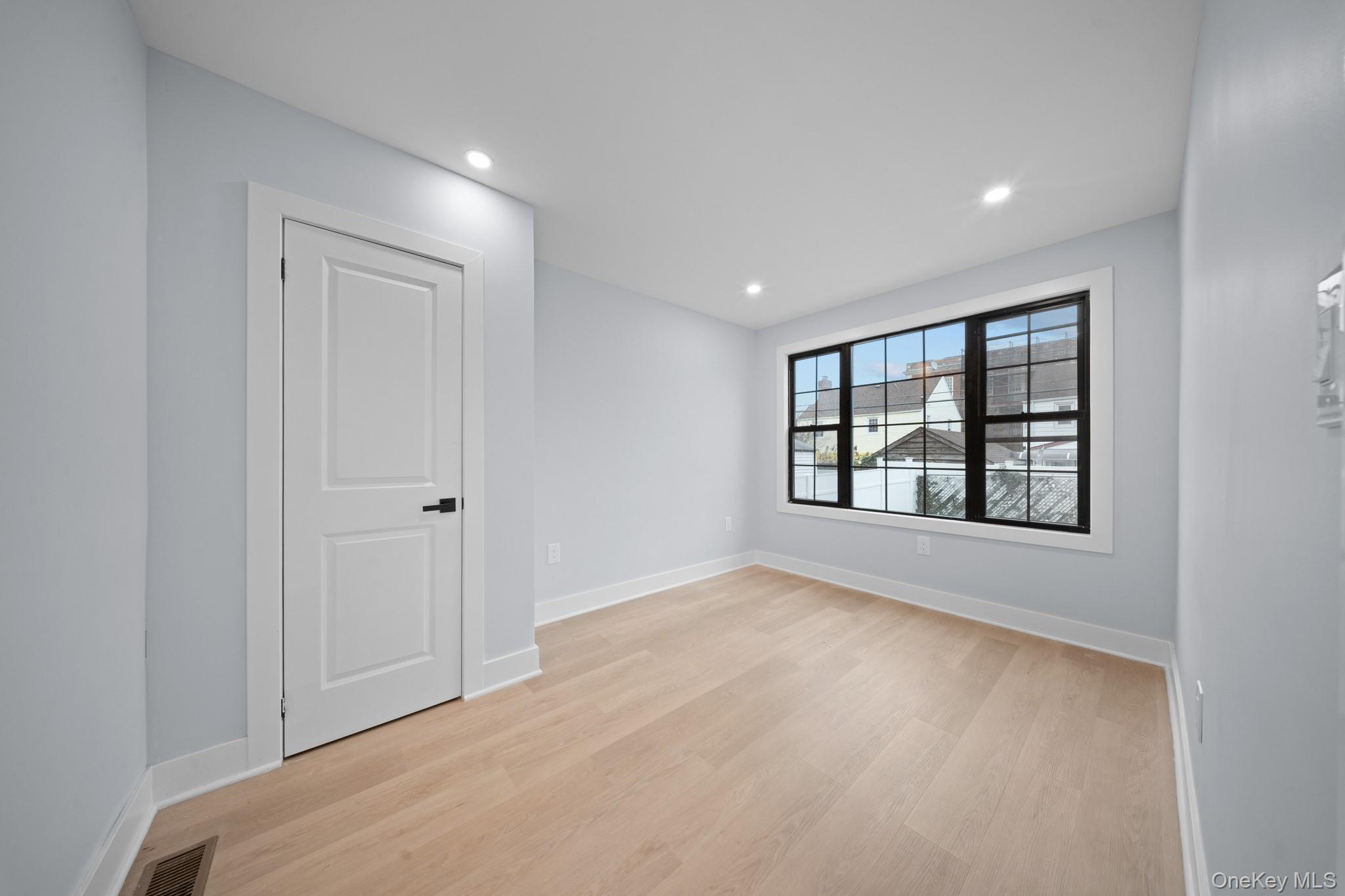 11593 217th Street Property Photo 9
