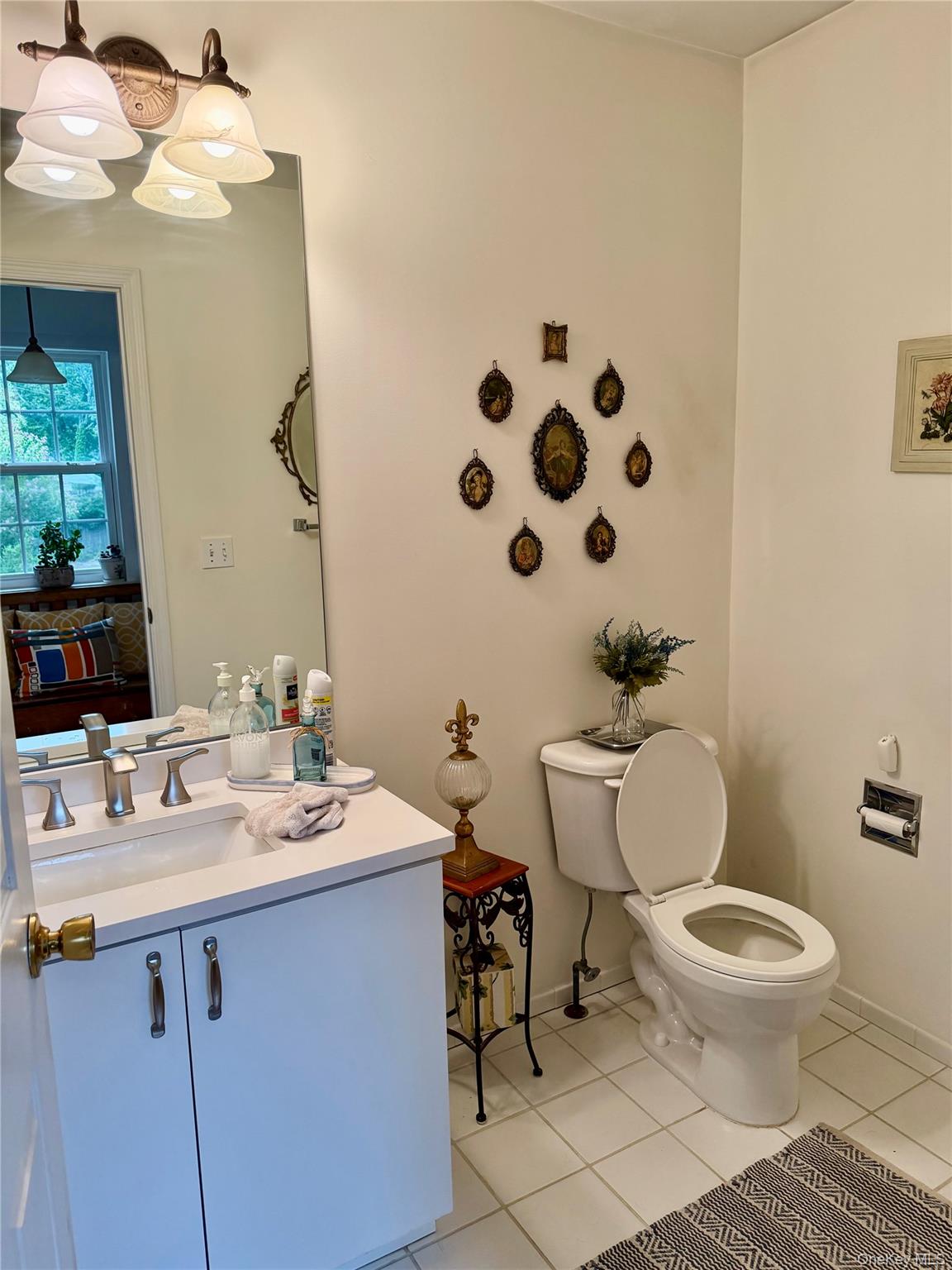 674 Flanders Road Property Photo 8