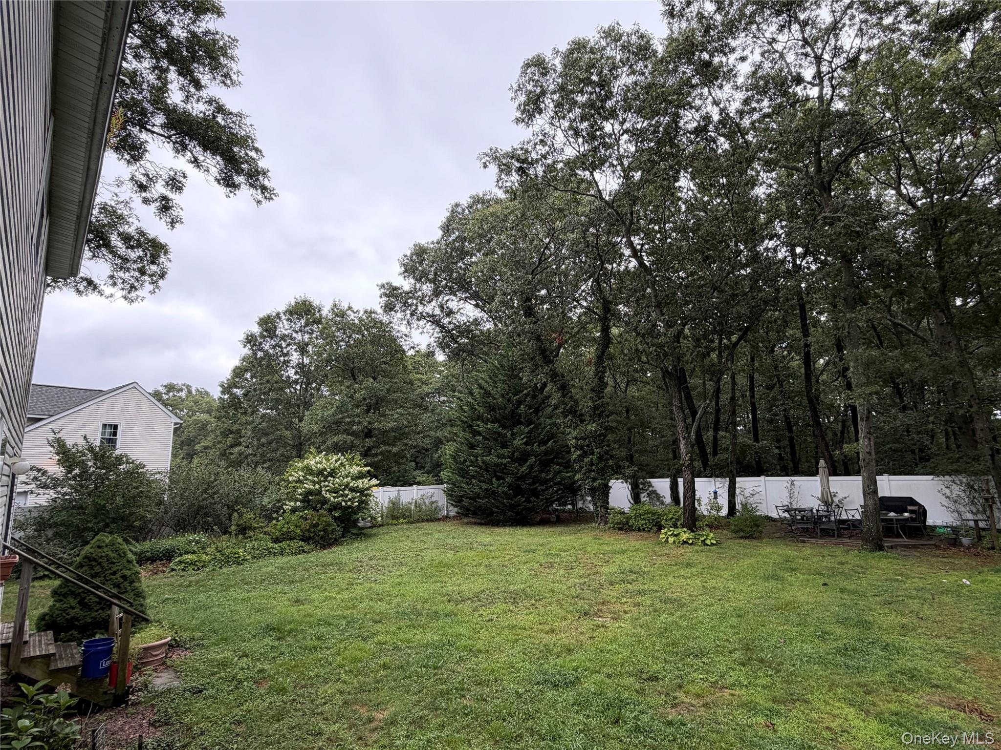 674 Flanders Road Property Photo 14