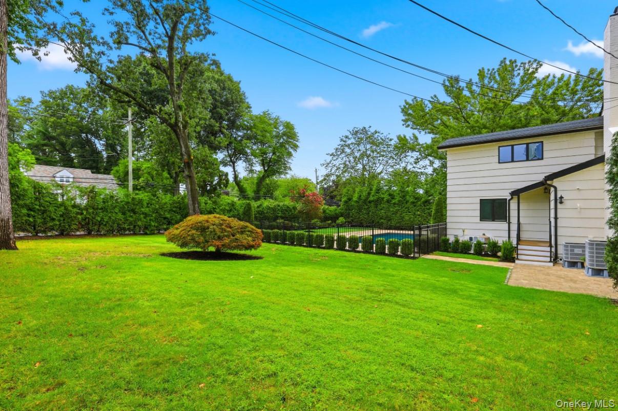 87 Woodlawn Avenue Property Photo 33