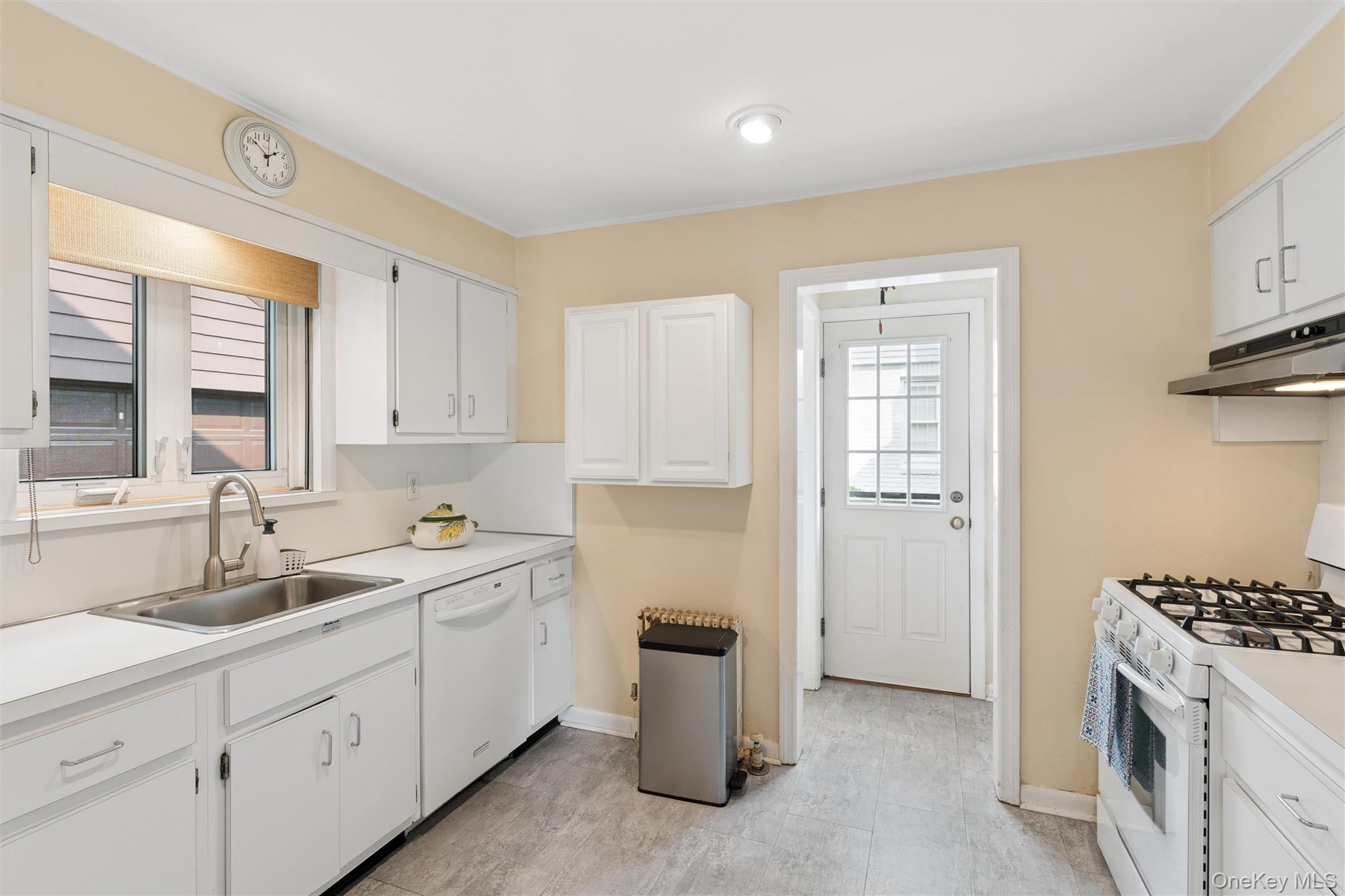 23 Wisteria Avenue Property Photo 12