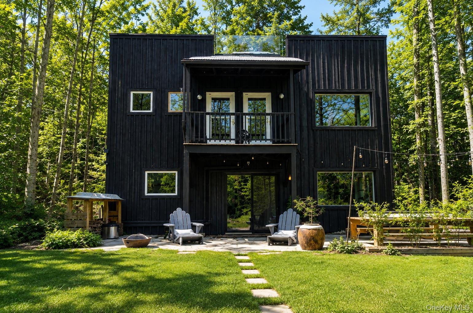 15 Lake View Drive