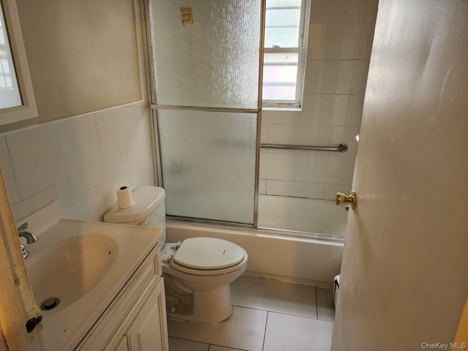 38-15 100th Street 1st Floor Property Photo 6