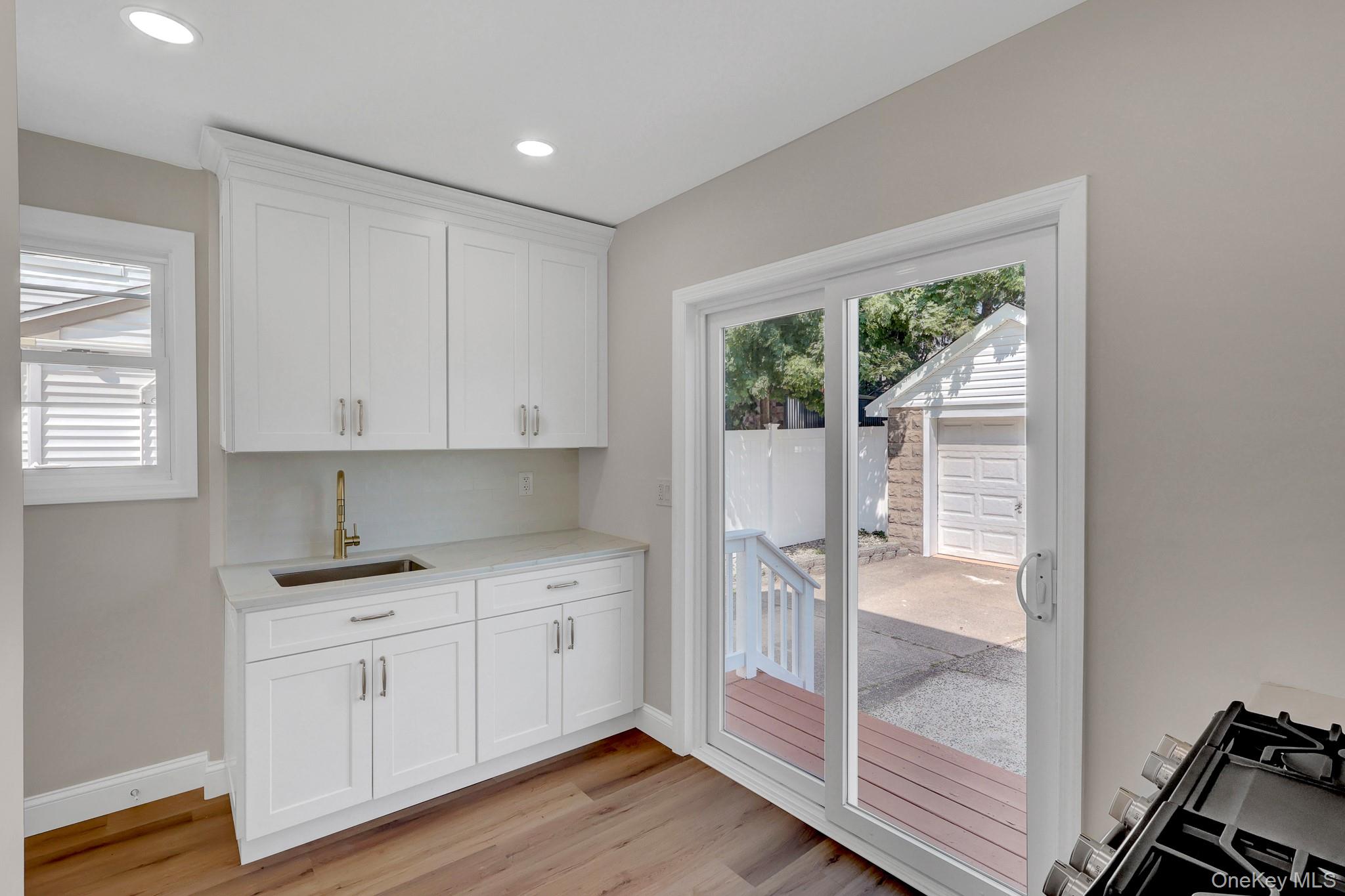 15 Stratford Avenue Property Photo 9