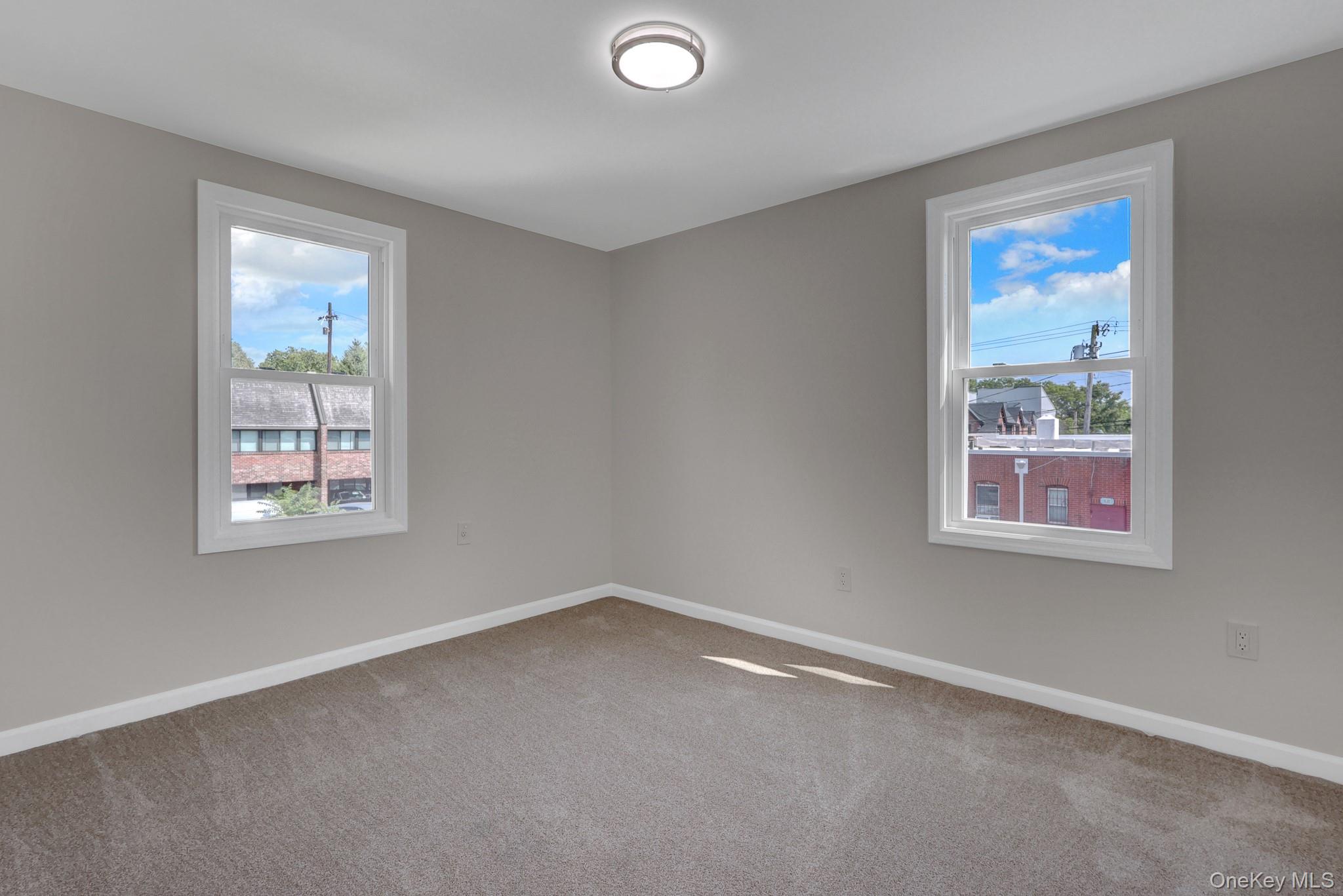 15 Stratford Avenue Property Photo 16