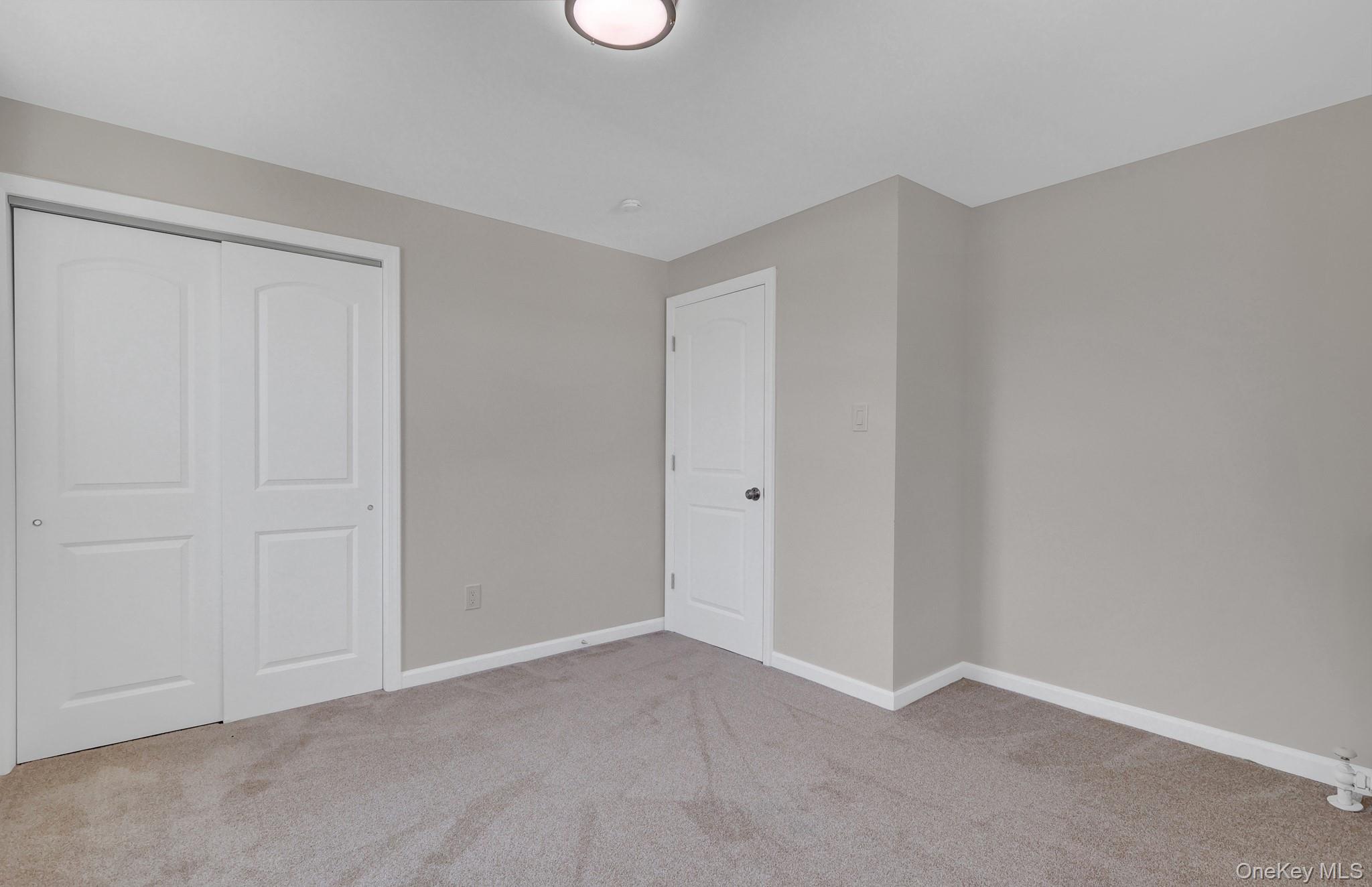 15 Stratford Avenue Property Photo 17