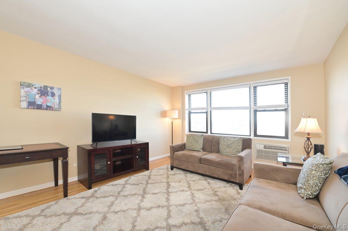2 Birchwood Court #5h Property Photo 2