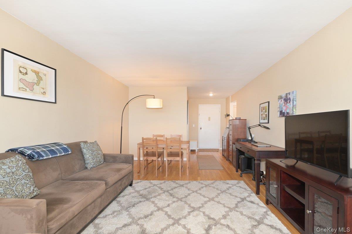 2 Birchwood Court #5h Property Photo 3