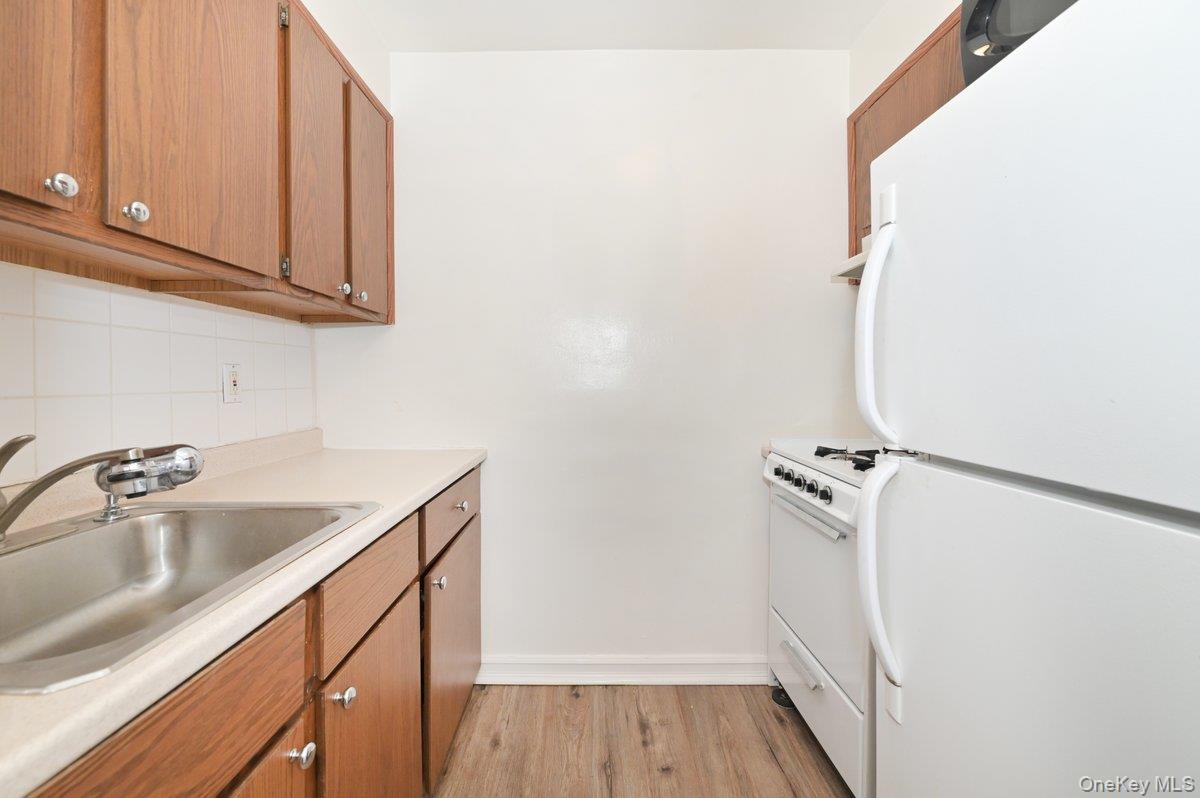 2 Birchwood Court #5h Property Photo 7