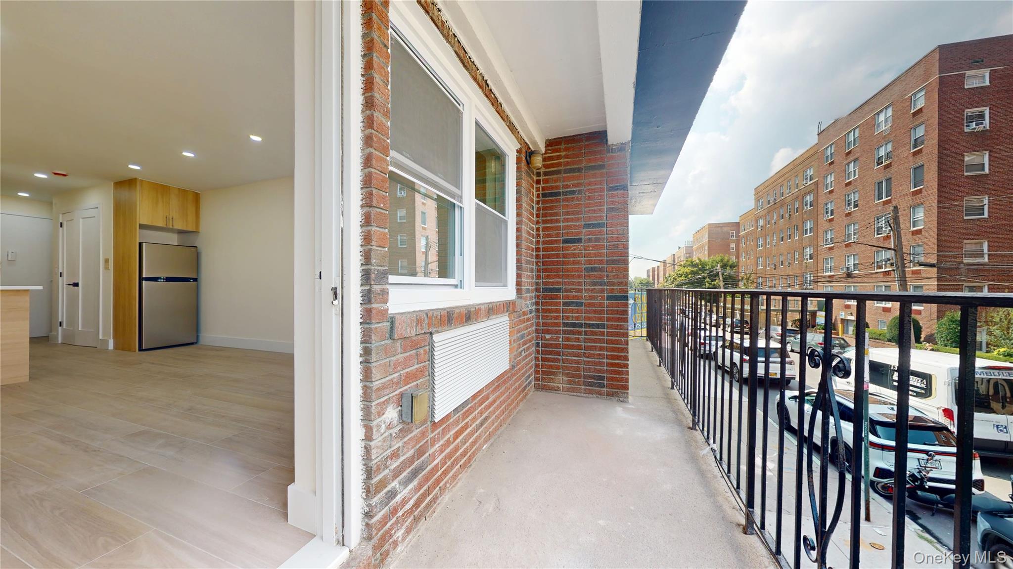 63-52 Saunders Street 2b Property Photo 16