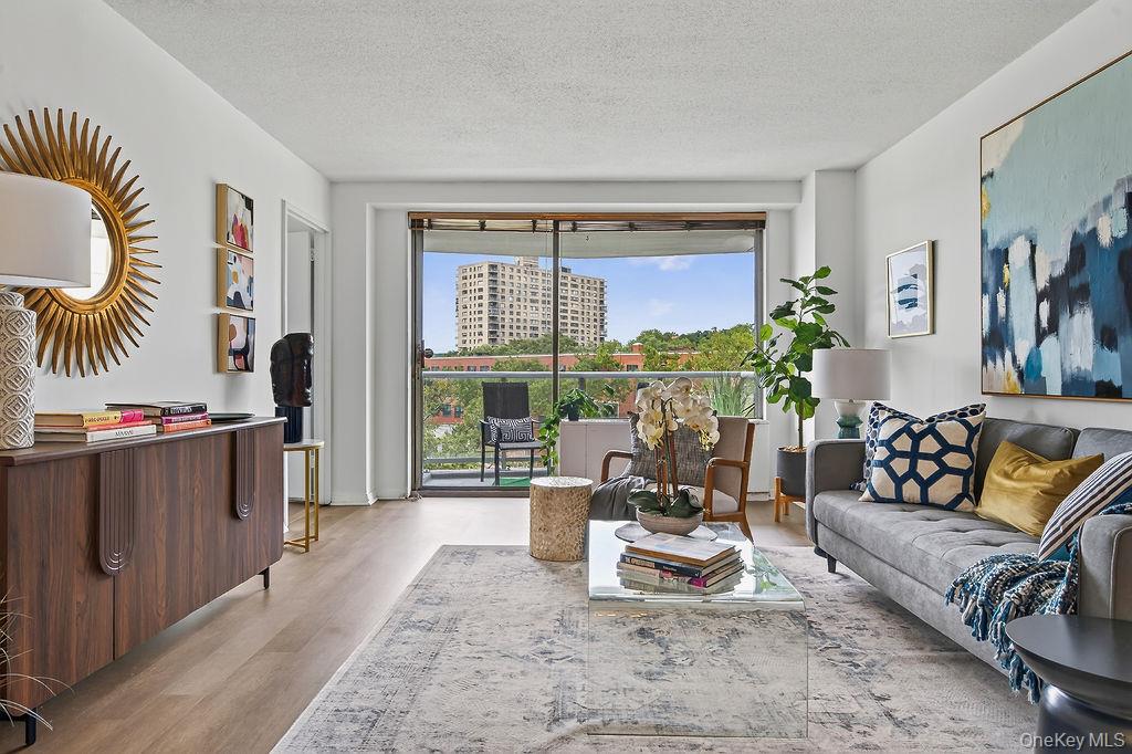3333 Henry Hudson Parkway 4m Property Photo 6
