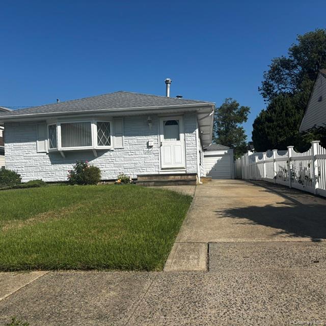 66 E Neptune Avenue Property Photo 1