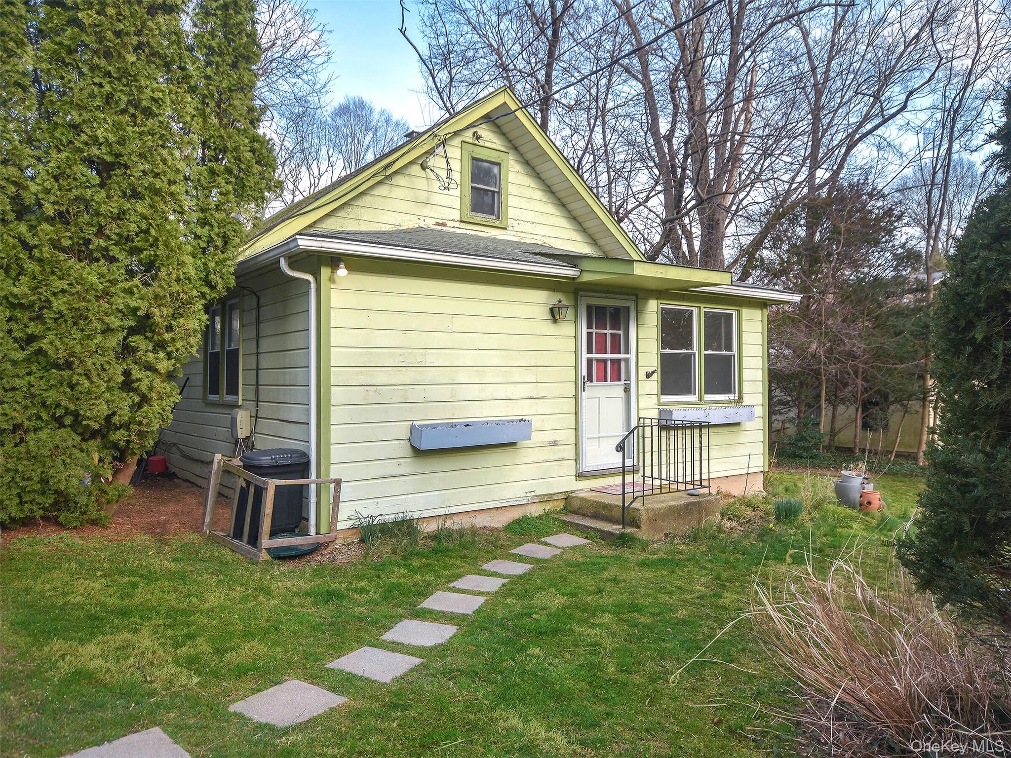 67 Glenlawn Avenue Cottage Property Photo 3