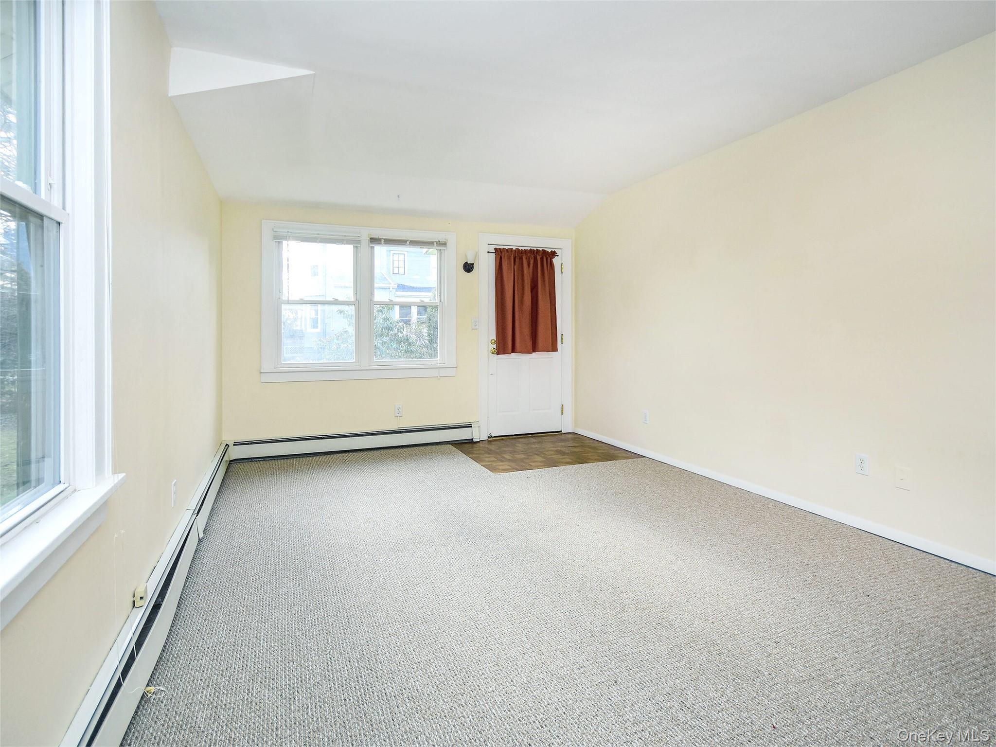 67 Glenlawn Avenue Cottage Property Photo 4