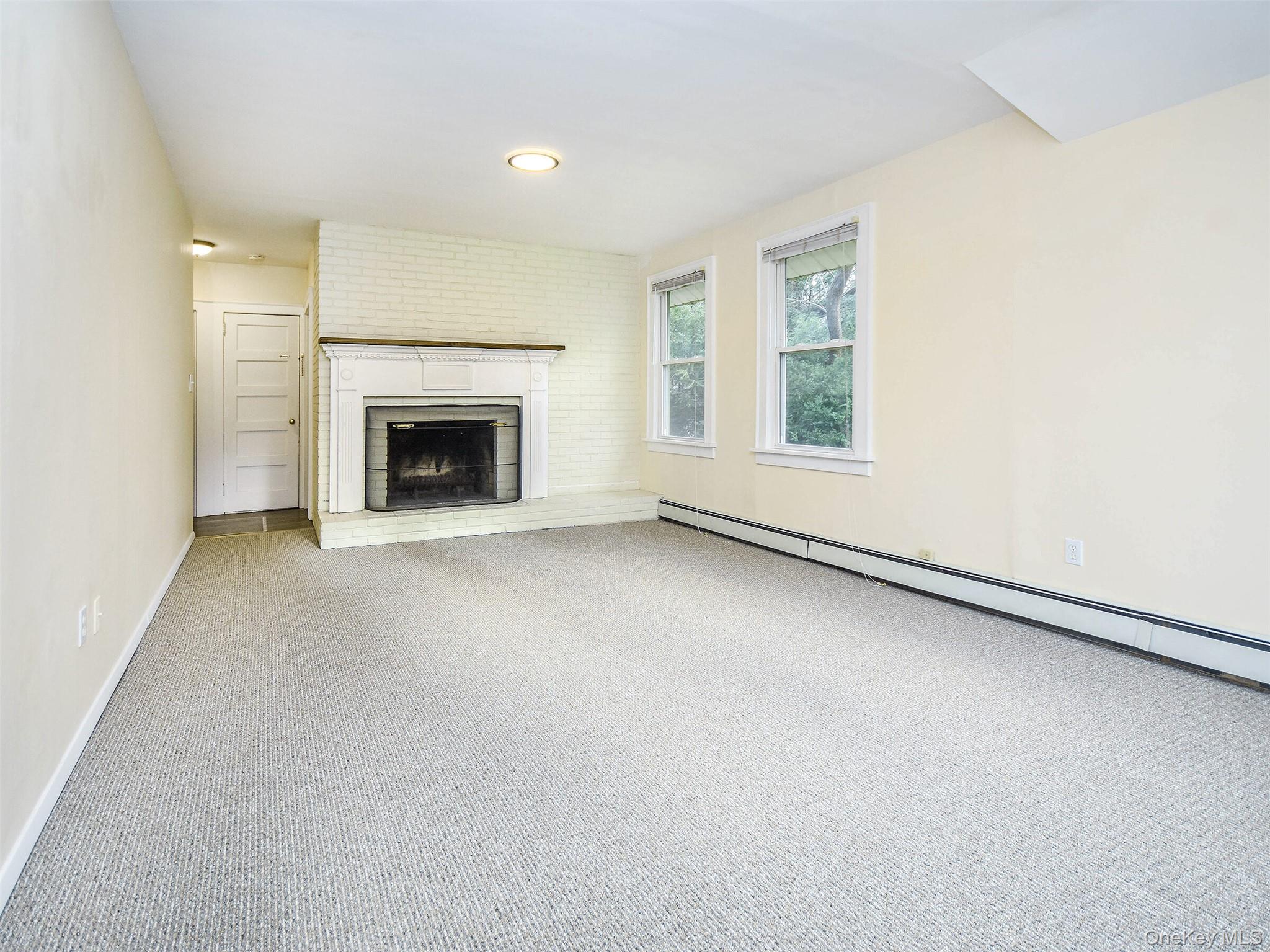 67 Glenlawn Avenue Cottage Property Photo 6