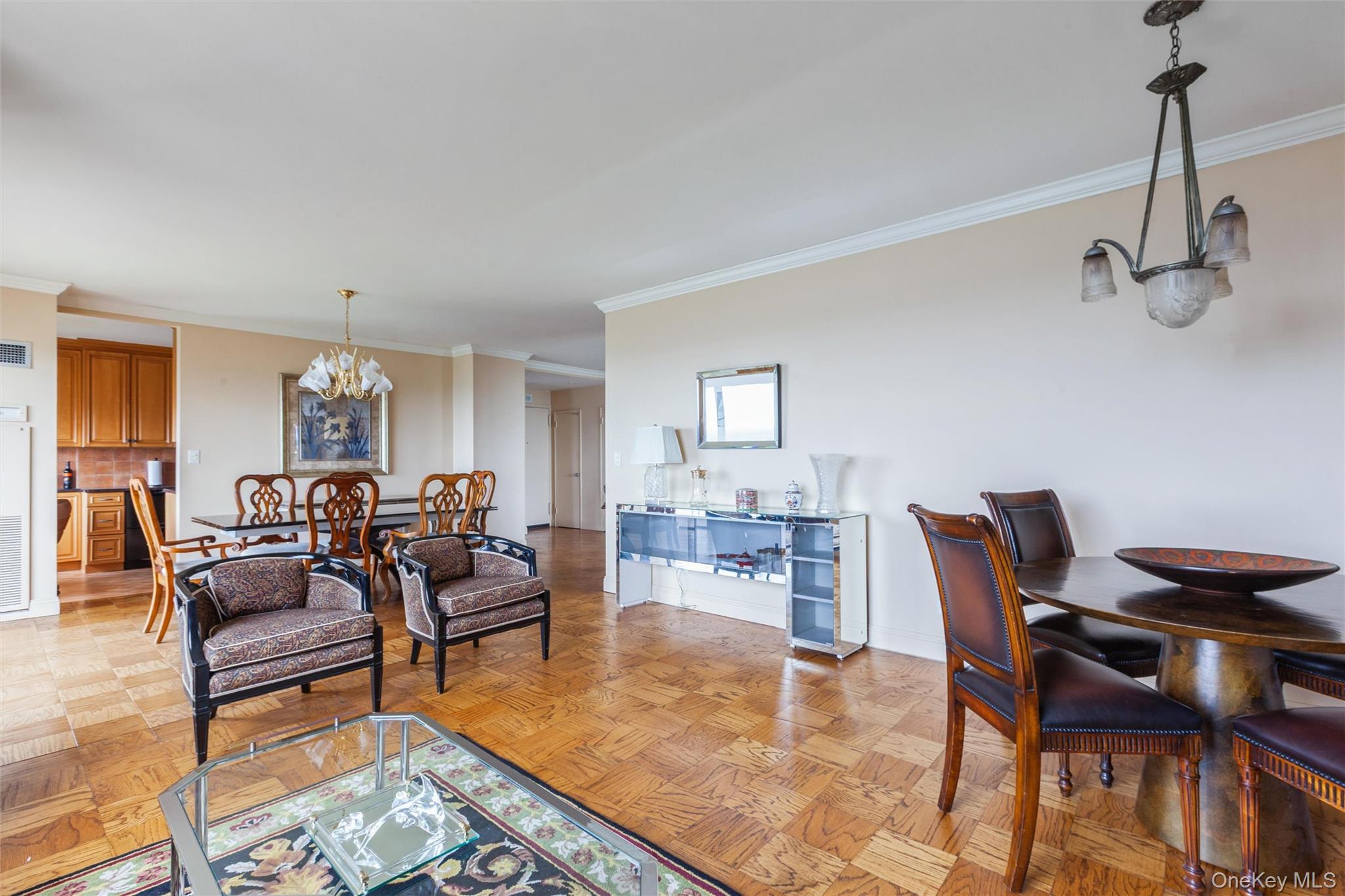 27010 Grand Central Parkway 32e Property Photo 21