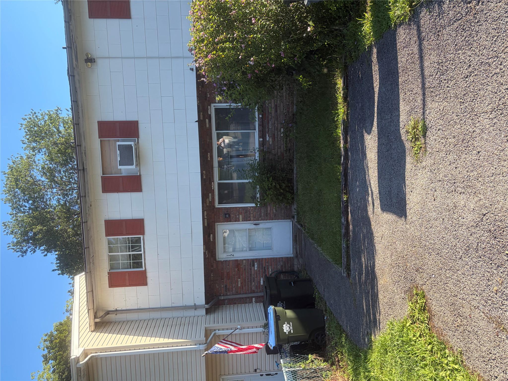 12 Northern Avenue Property Photo 1