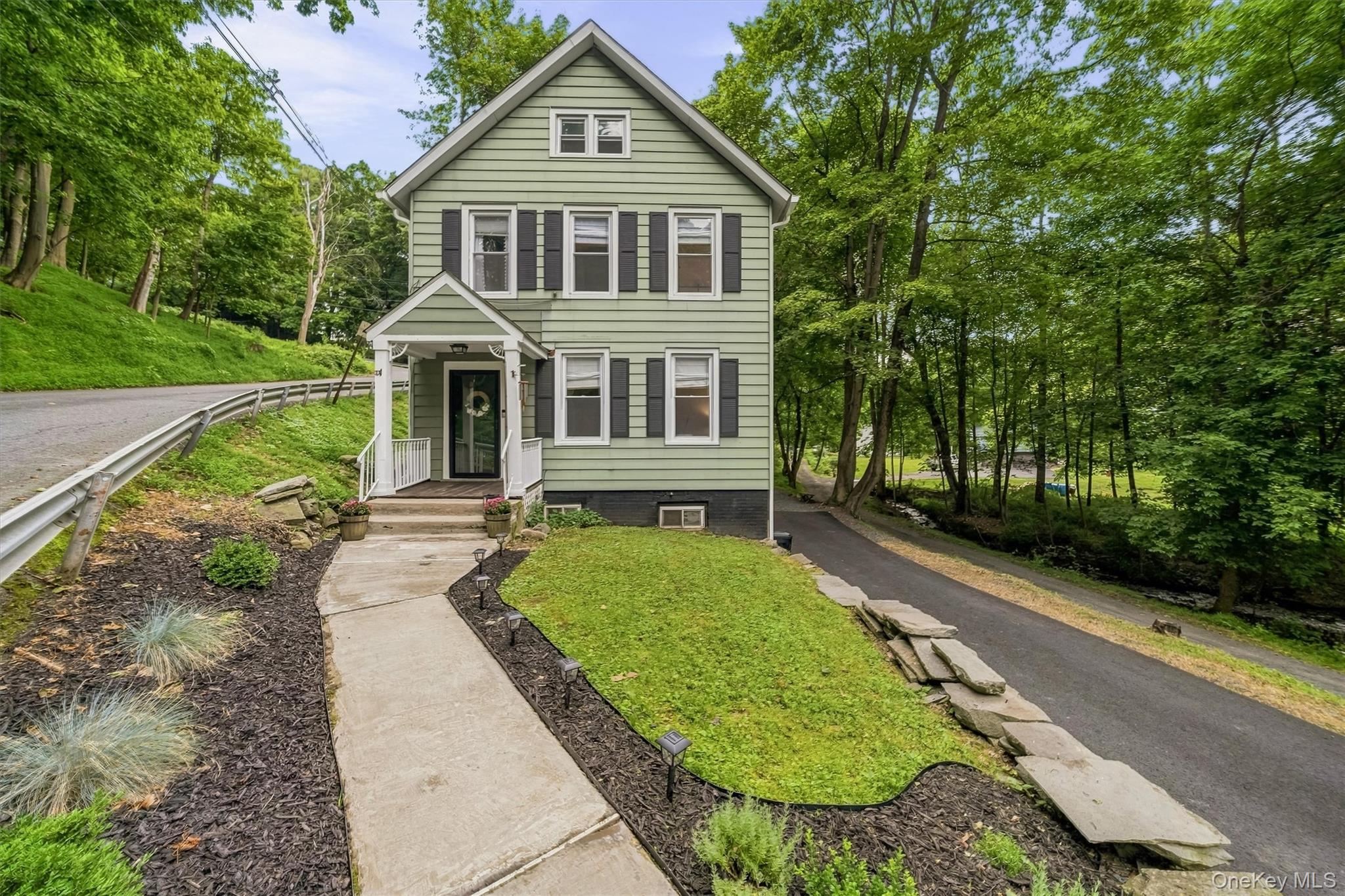 41 Wood Avenue Property Photo 2