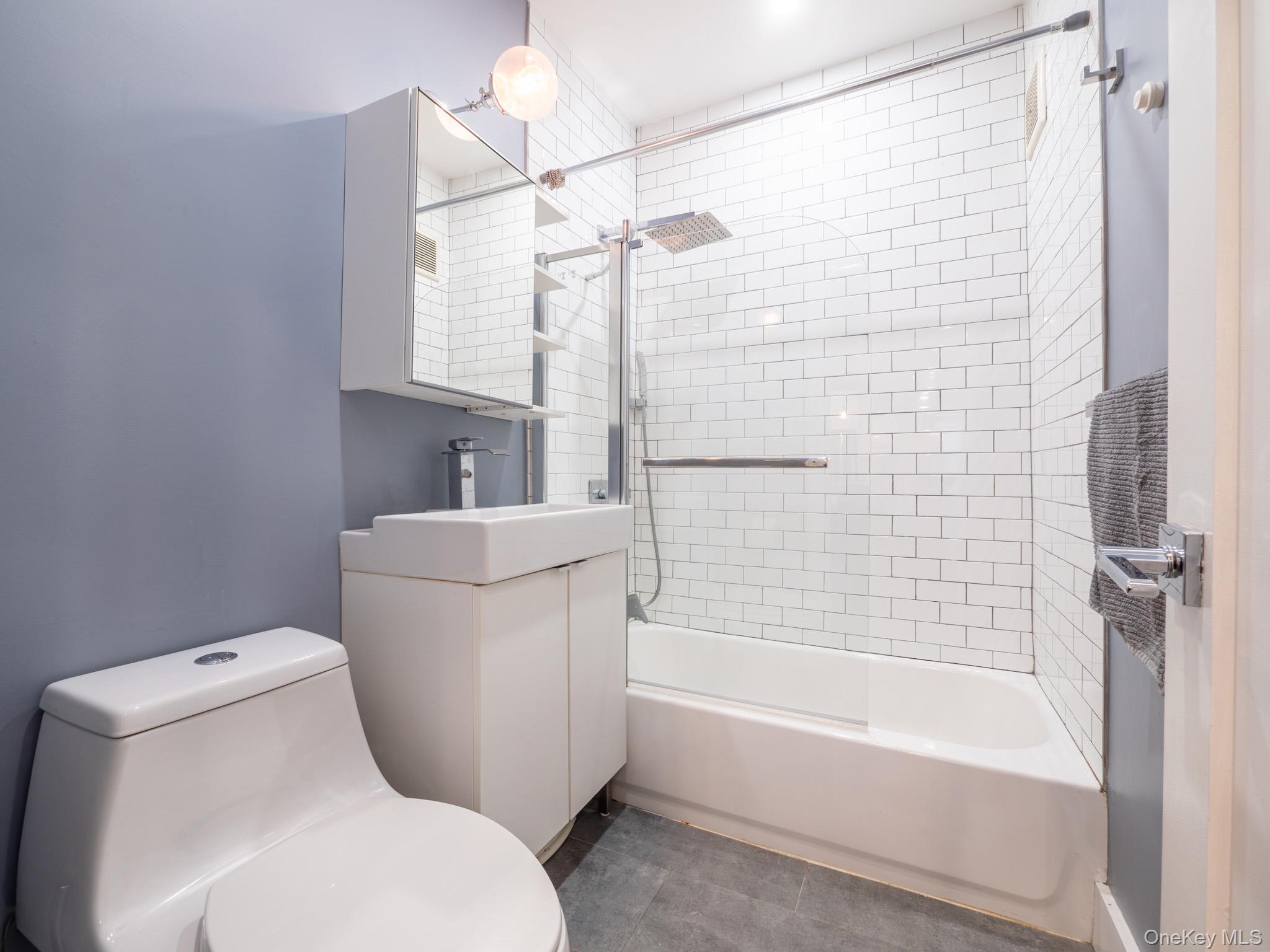 63-11 Queens Boulevard A-3 Property Photo 10