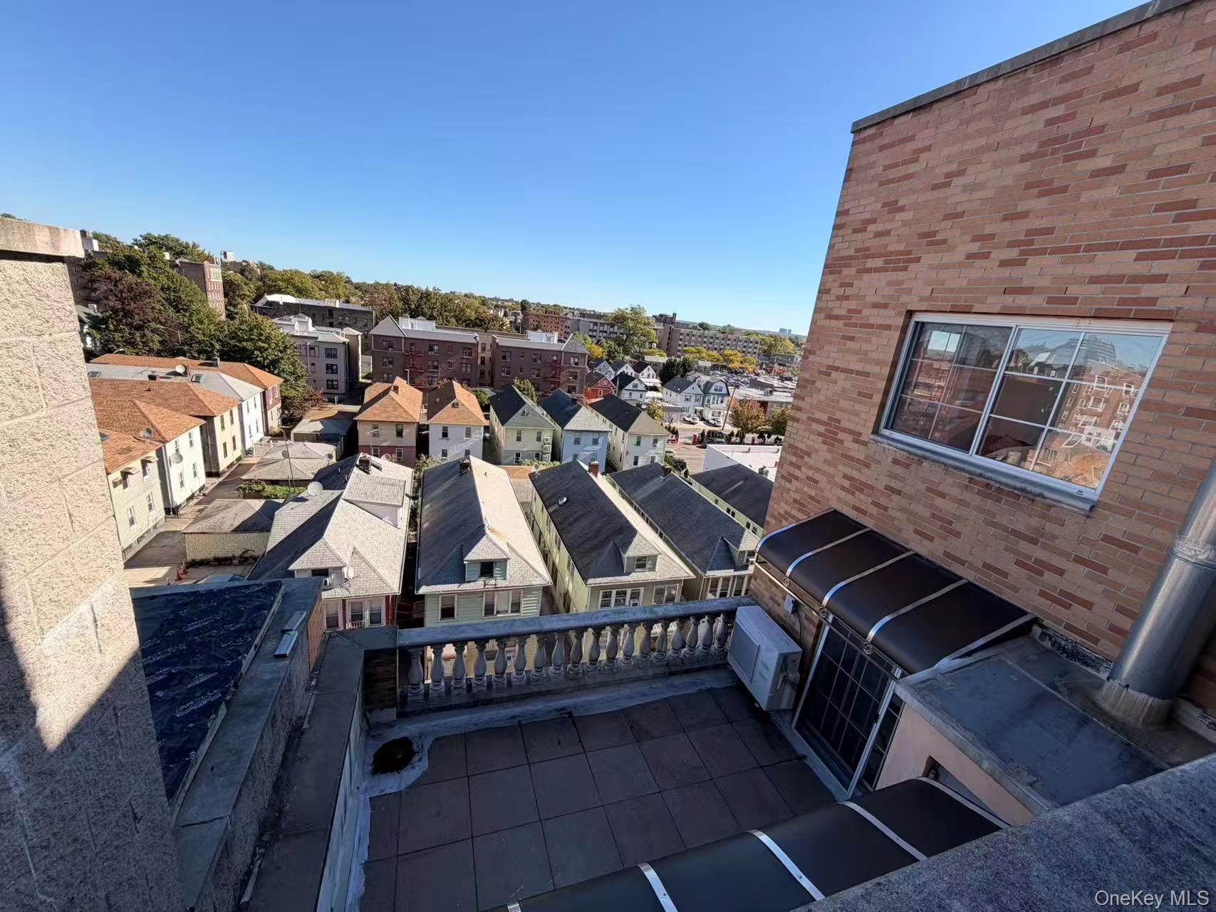 43-18 Robinson Street 7c Property Photo 10