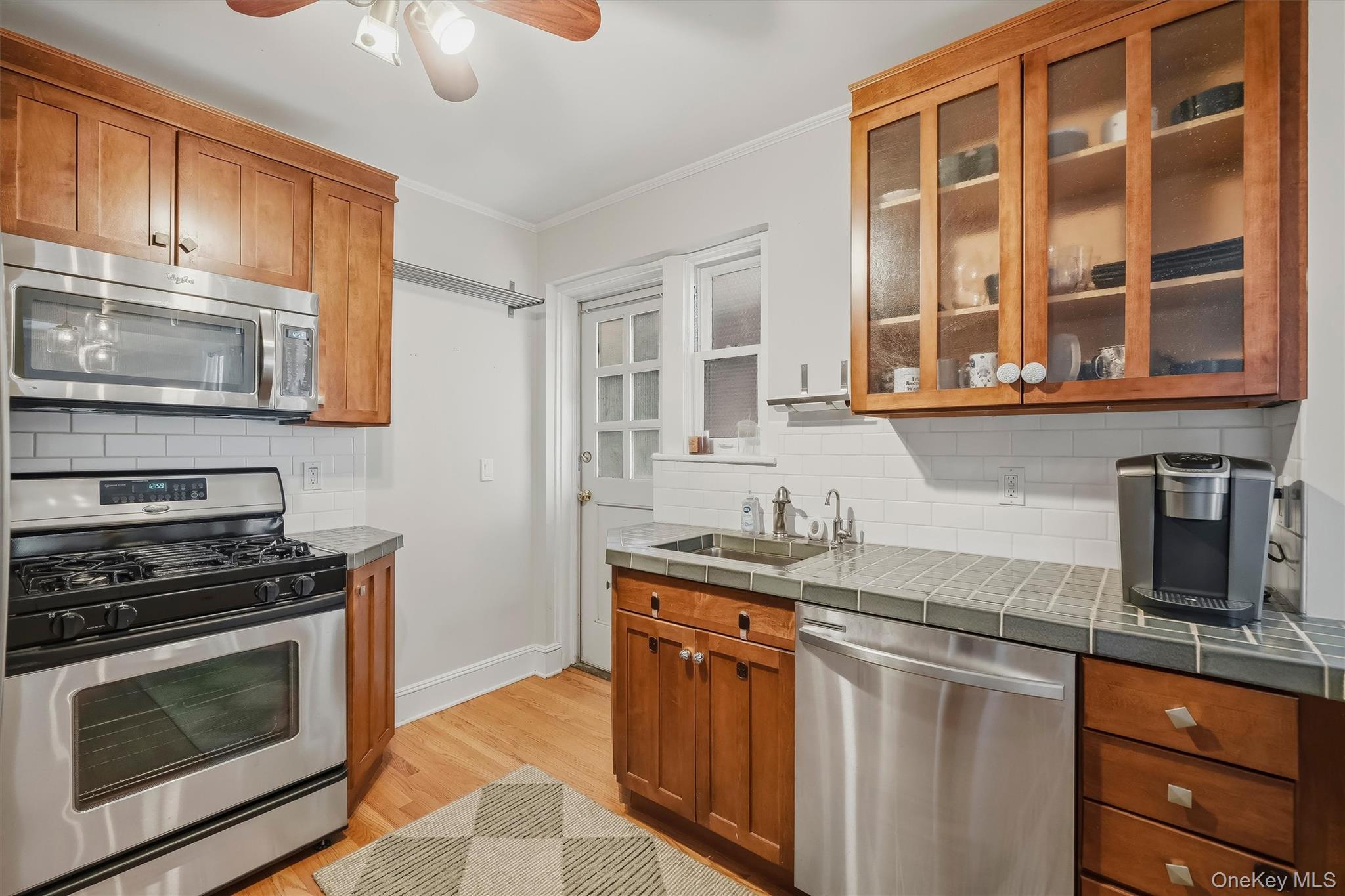 20 N Broadway A304 Property Photo 8