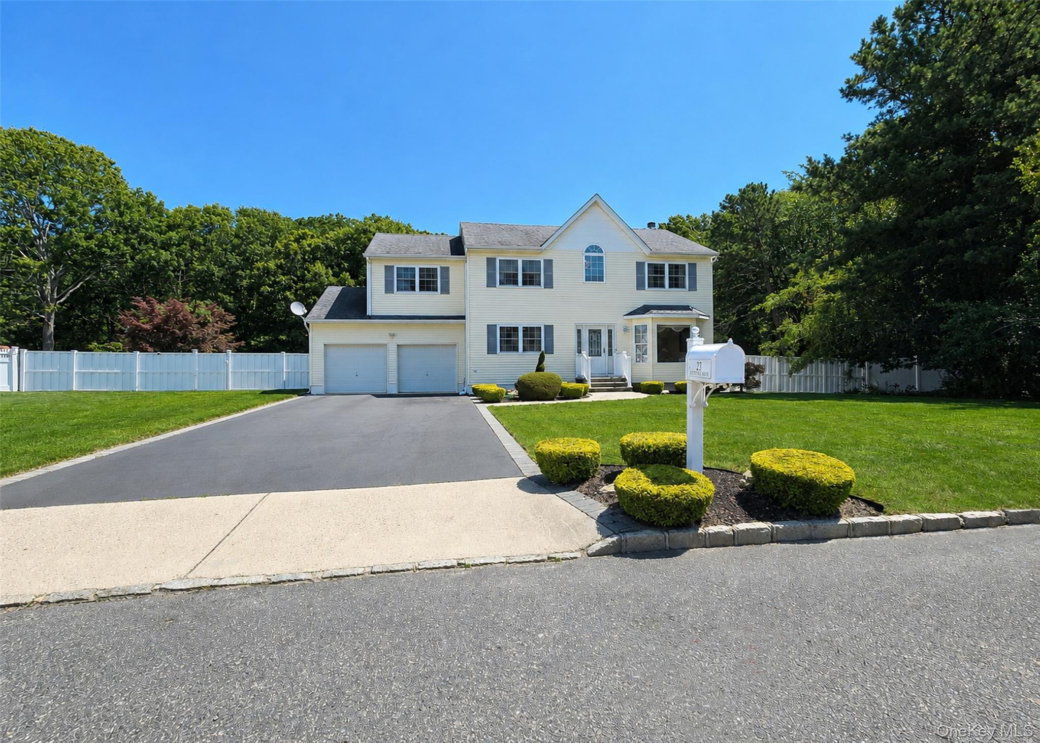 23 E Greentree Drive Property Photo 1