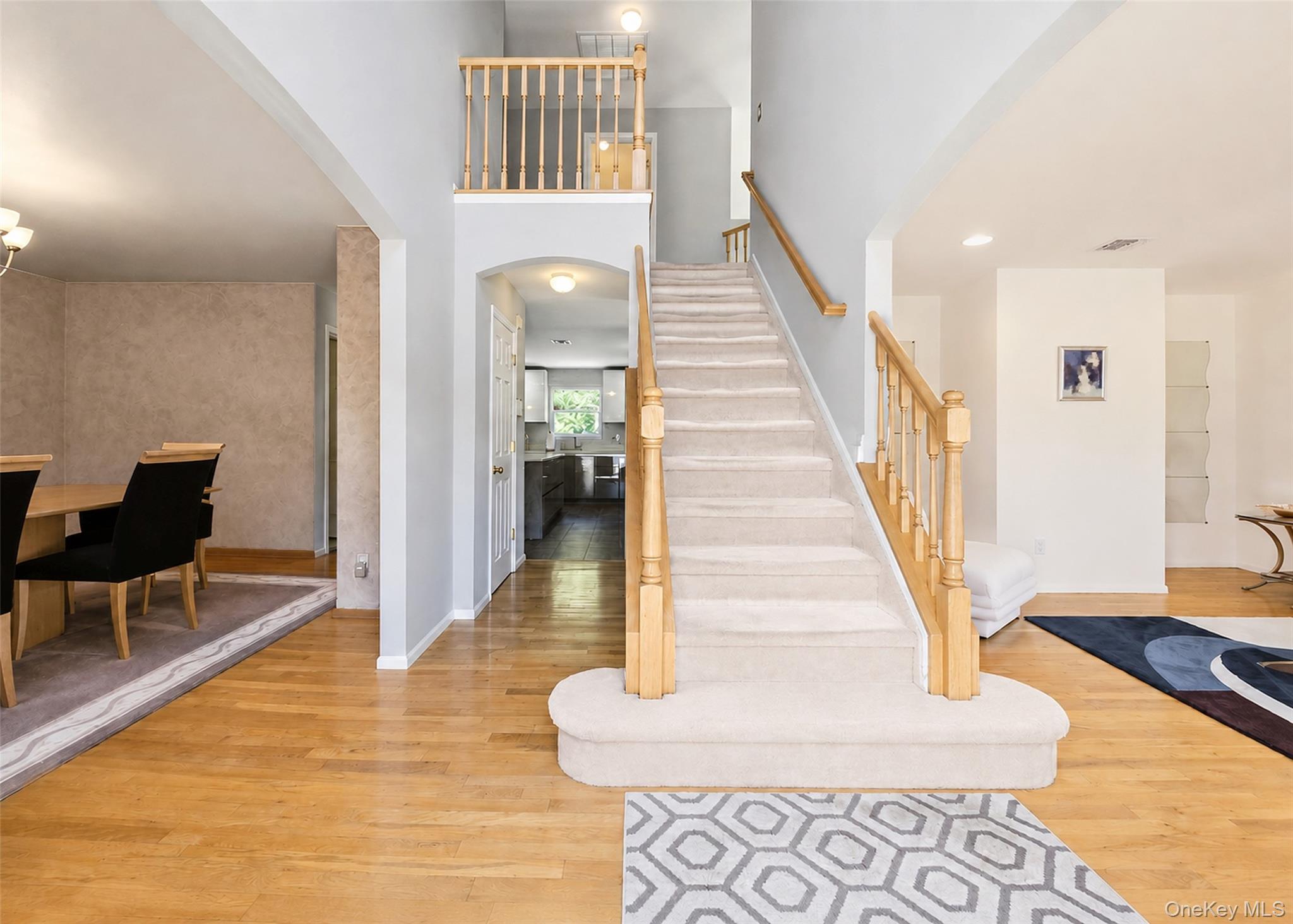 23 E Greentree Drive Property Photo 3