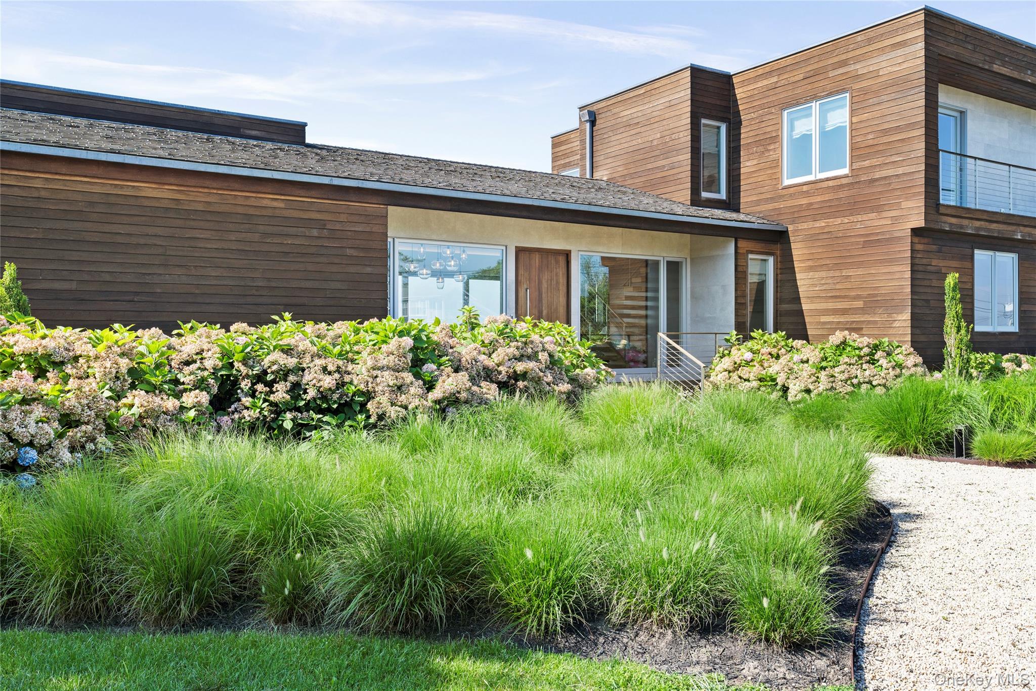 14 Peconic Crescent Property Photo 4
