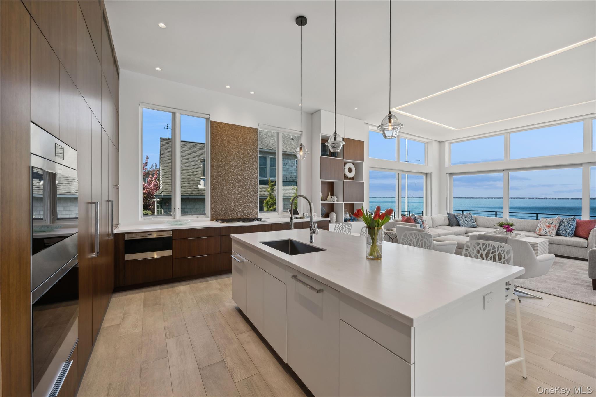 14 Peconic Crescent Property Photo 12
