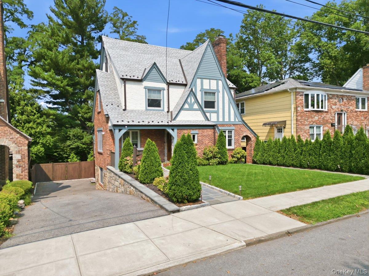 277 Devoe Avenue Property Photo 2